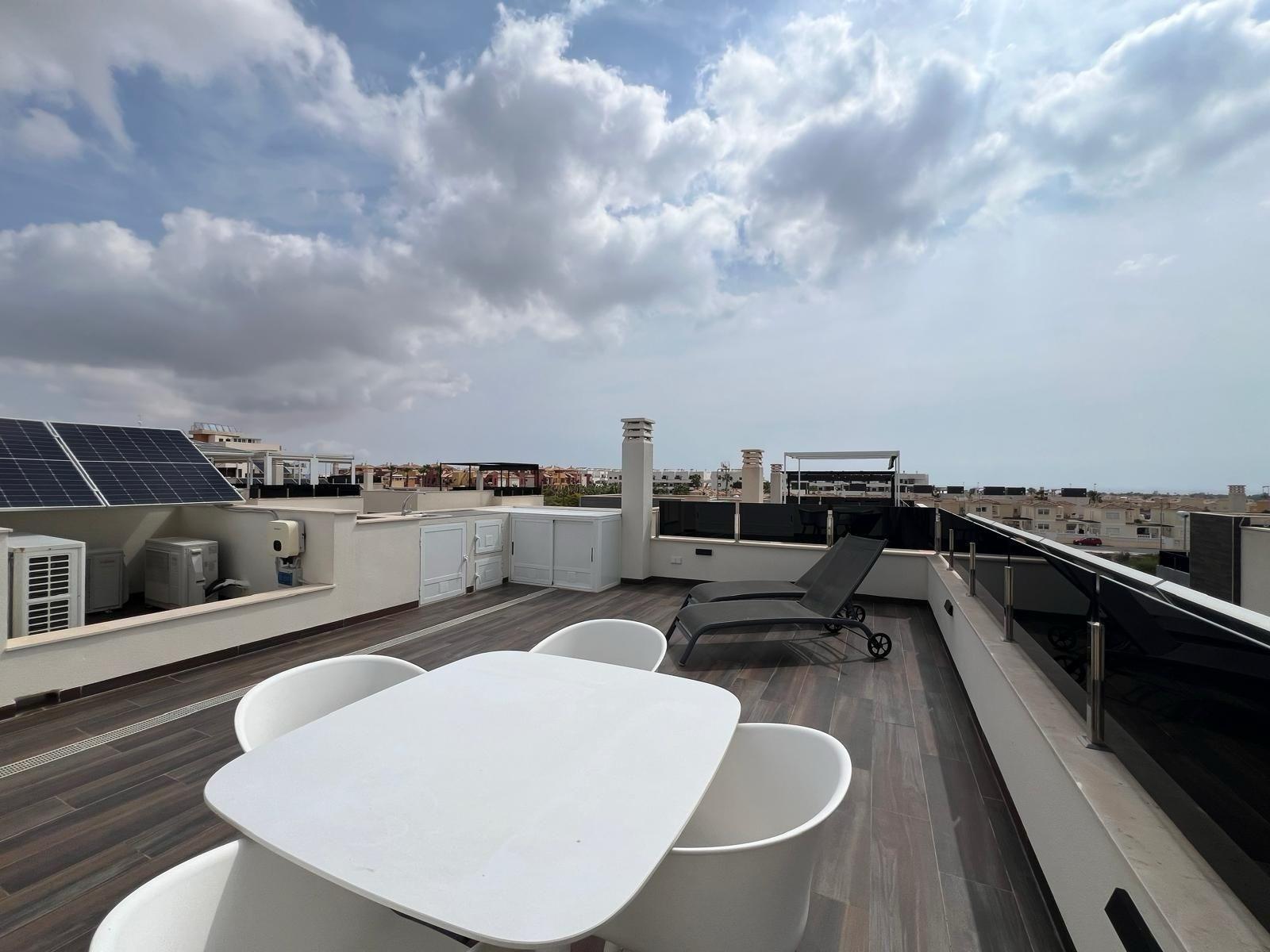 3-86-2 VILLA DE LUJO EN LOMAS DE CABO ROIG CON PISCINA PRIVADA Y PARCELA DE 200 M2. 3 DORM. 3 BAÑOS.