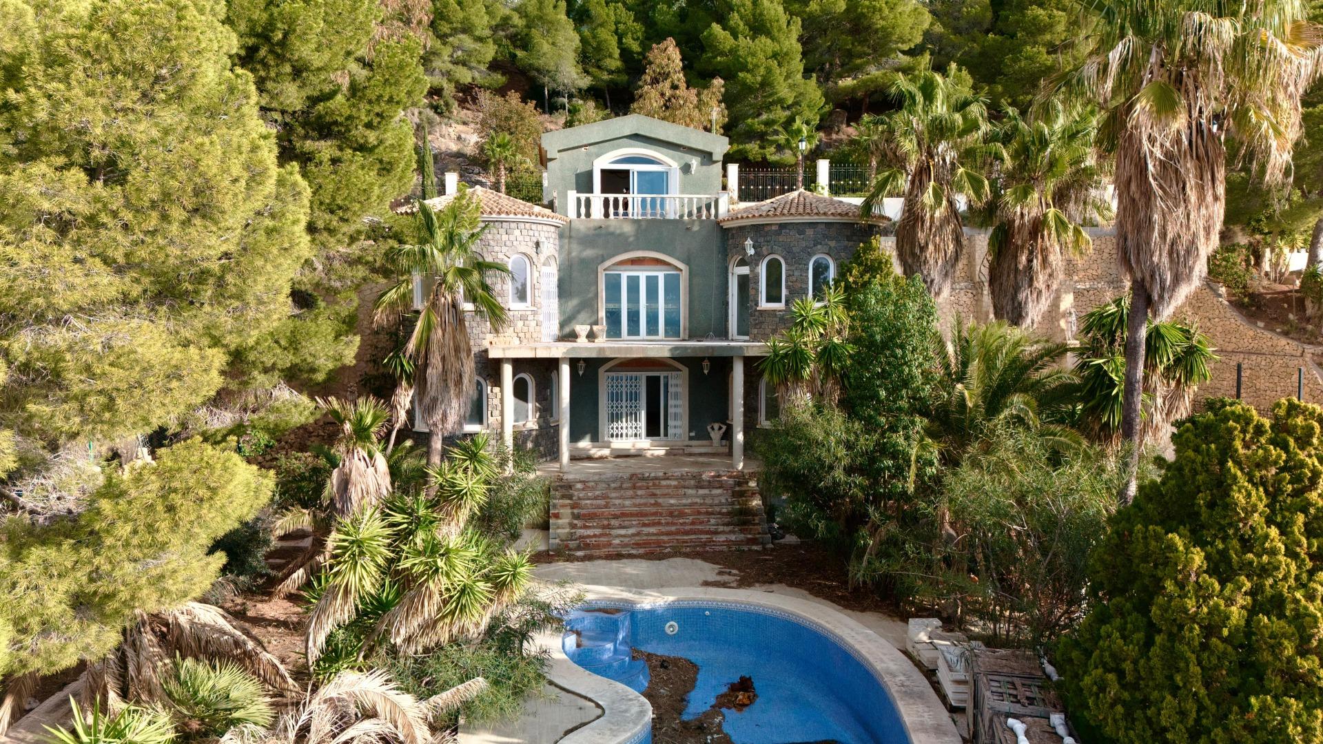 3-9-106 Mediterranean Luxury in Altea Hills: Exclusive Property with Spectacular Views and Unique Spaces