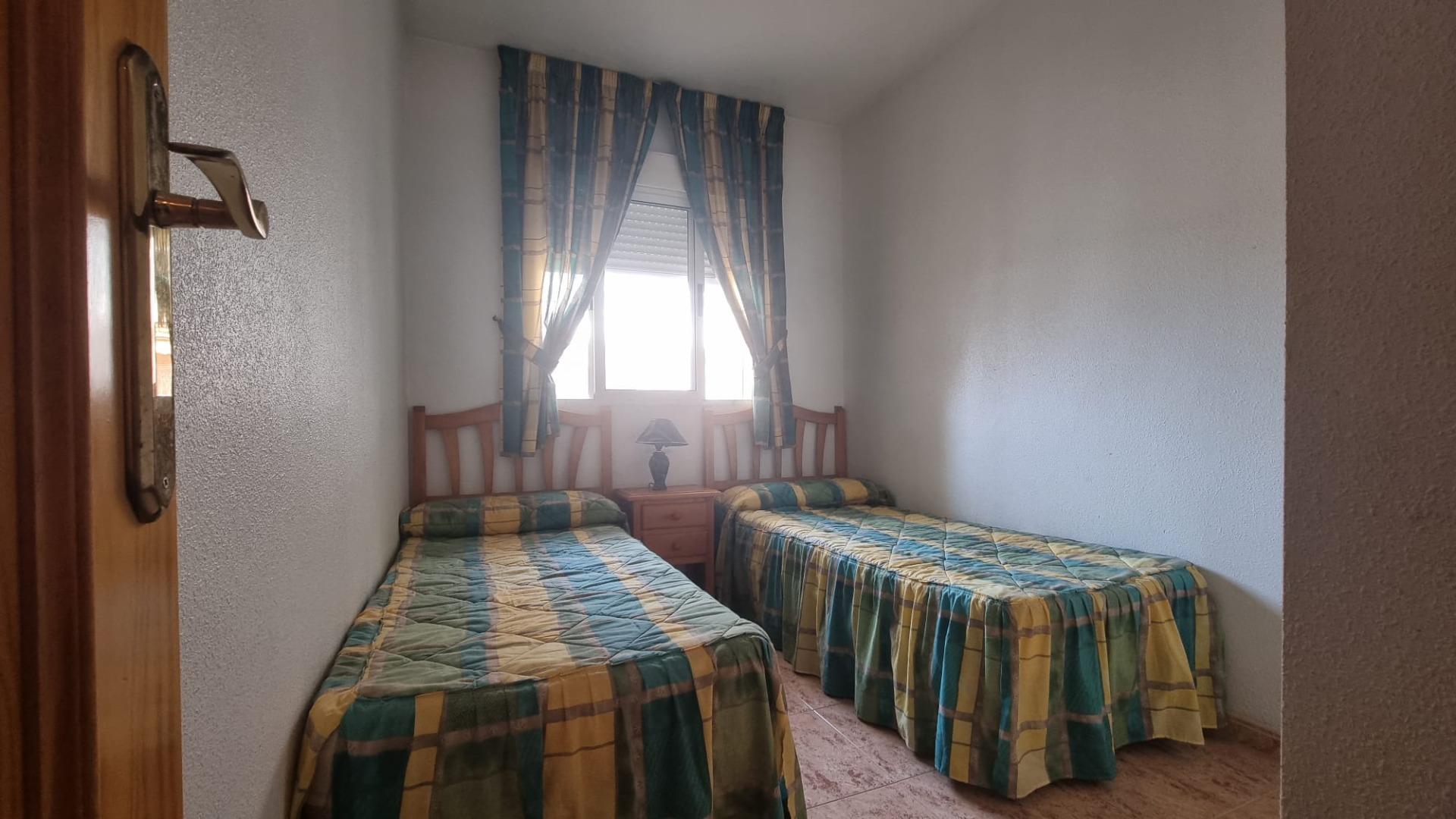 3-9-139 Apartamento semi-nuevo en la zona mas demandada de Torrevieja !