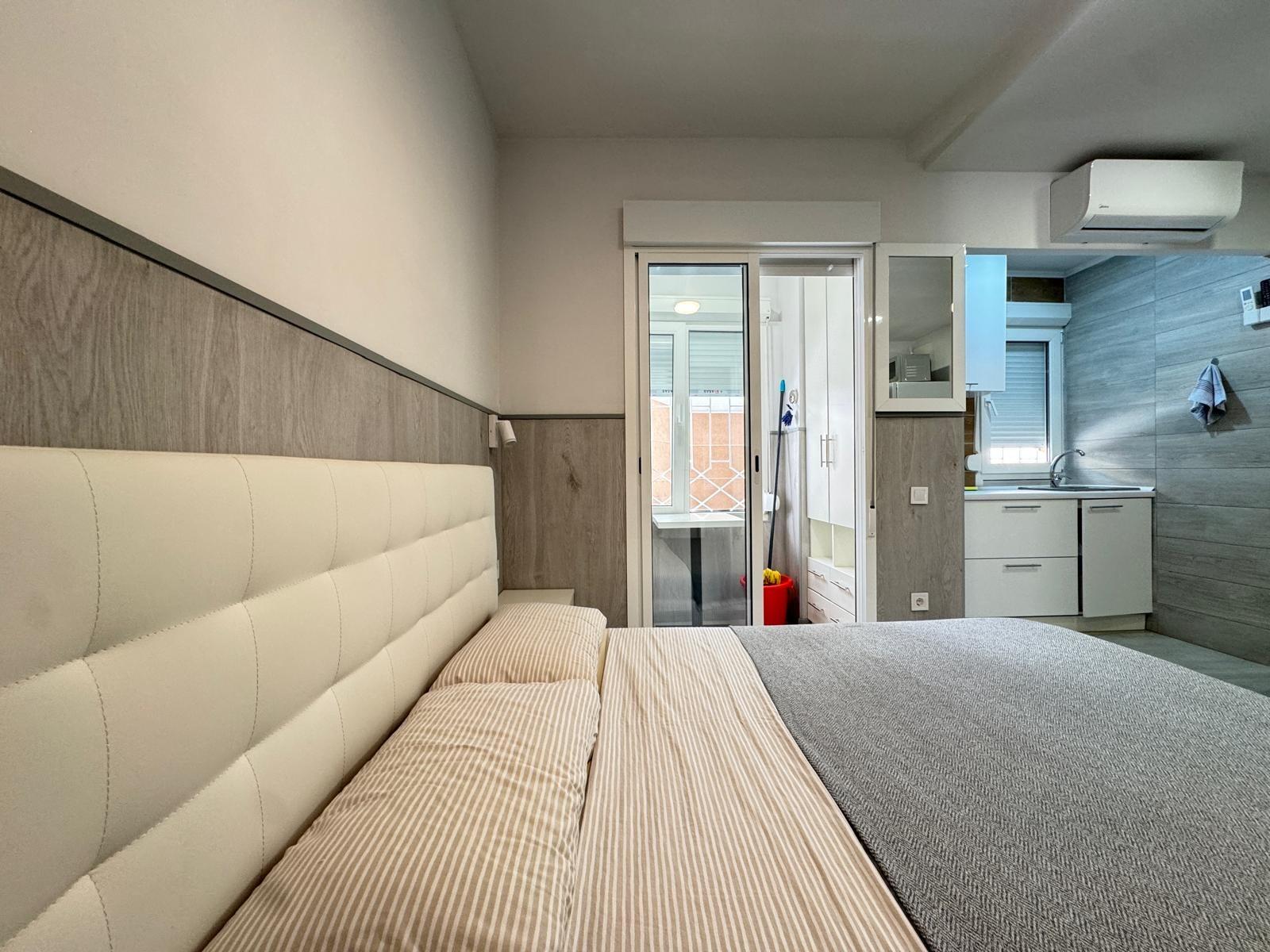 2 BAÑOS. 65 M2. SECADO POR DOS ESTUDIOS PARA ALQUILAR