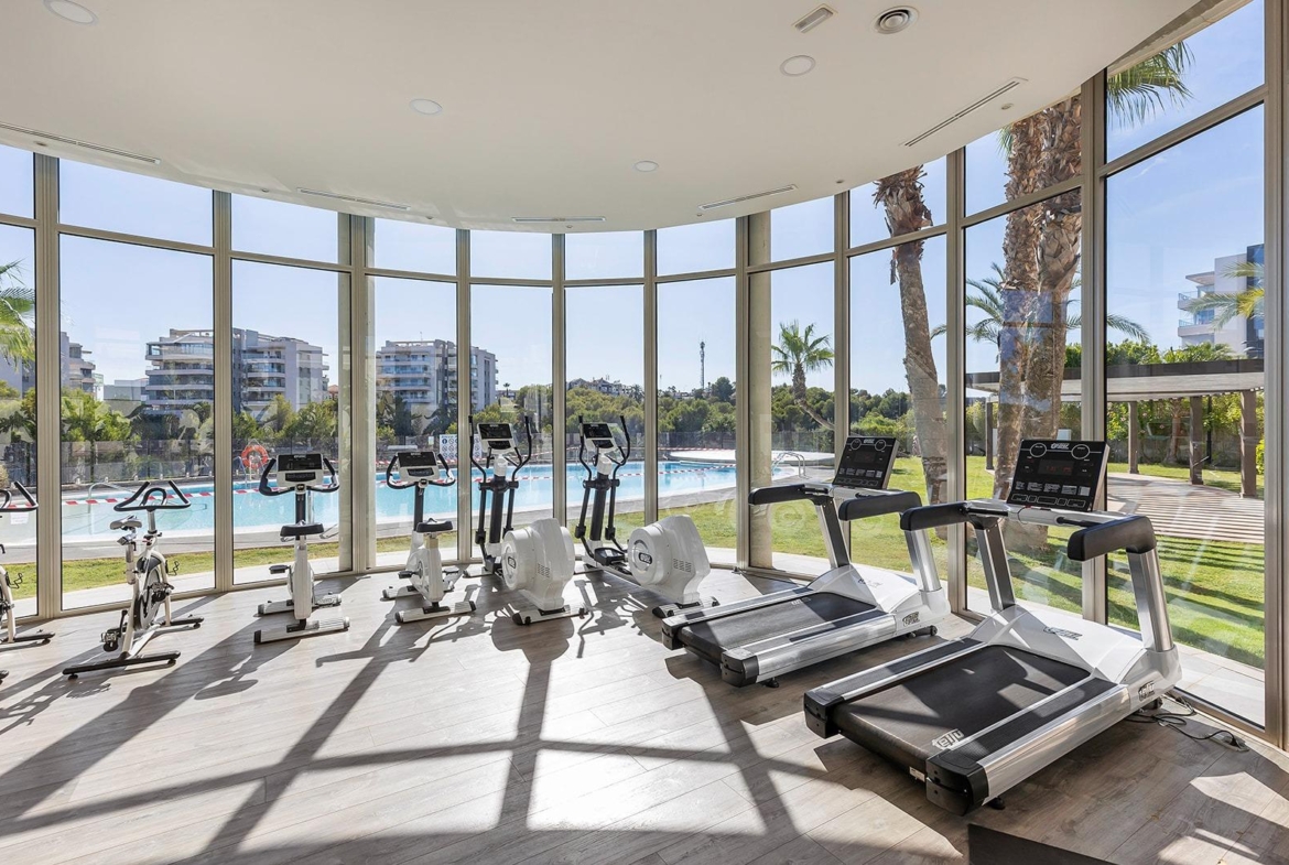 APARTAMENTO EN RESIDENCIAL GREEN HILS DE 2 DORM. 2 BAÑOS. PARKING INCLUIDO. PISCINA. GYM. SUPERFICIE 93 M2.