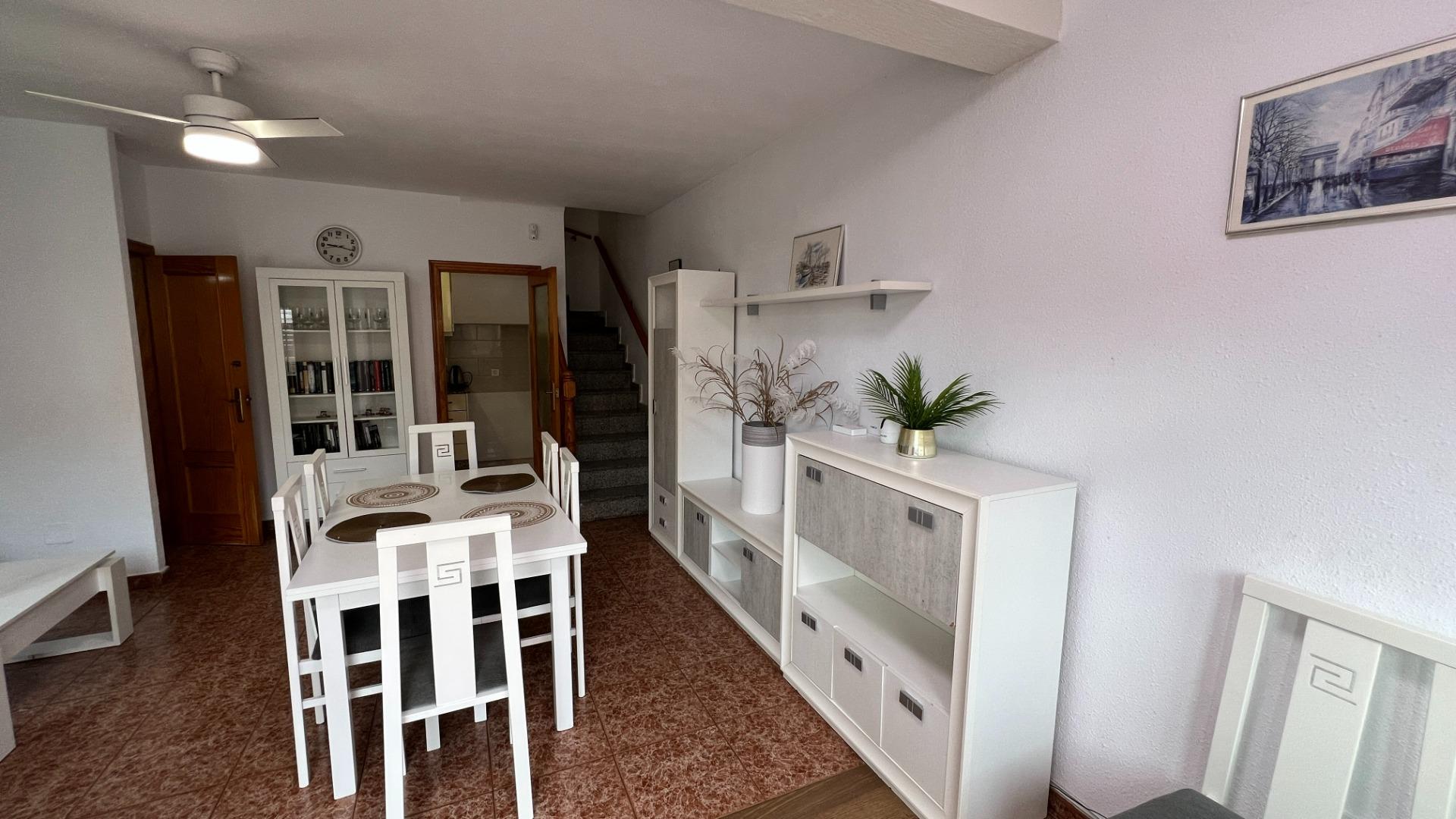 🏡 Your lakeside home with ☀️ solarium and 🌿 private garden in Torrevieja!