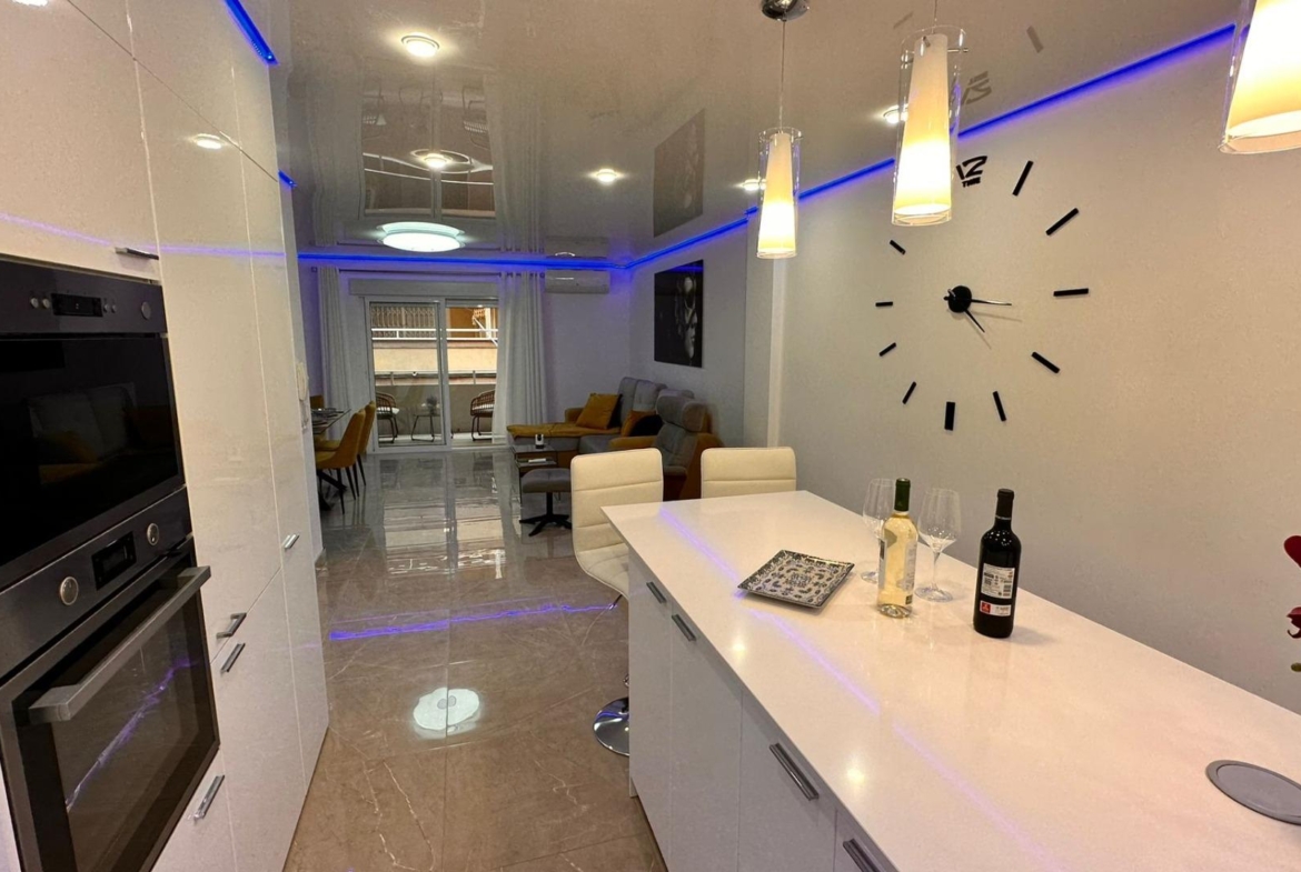 Apartamento reformado en Torrevieja conlicencia turistica