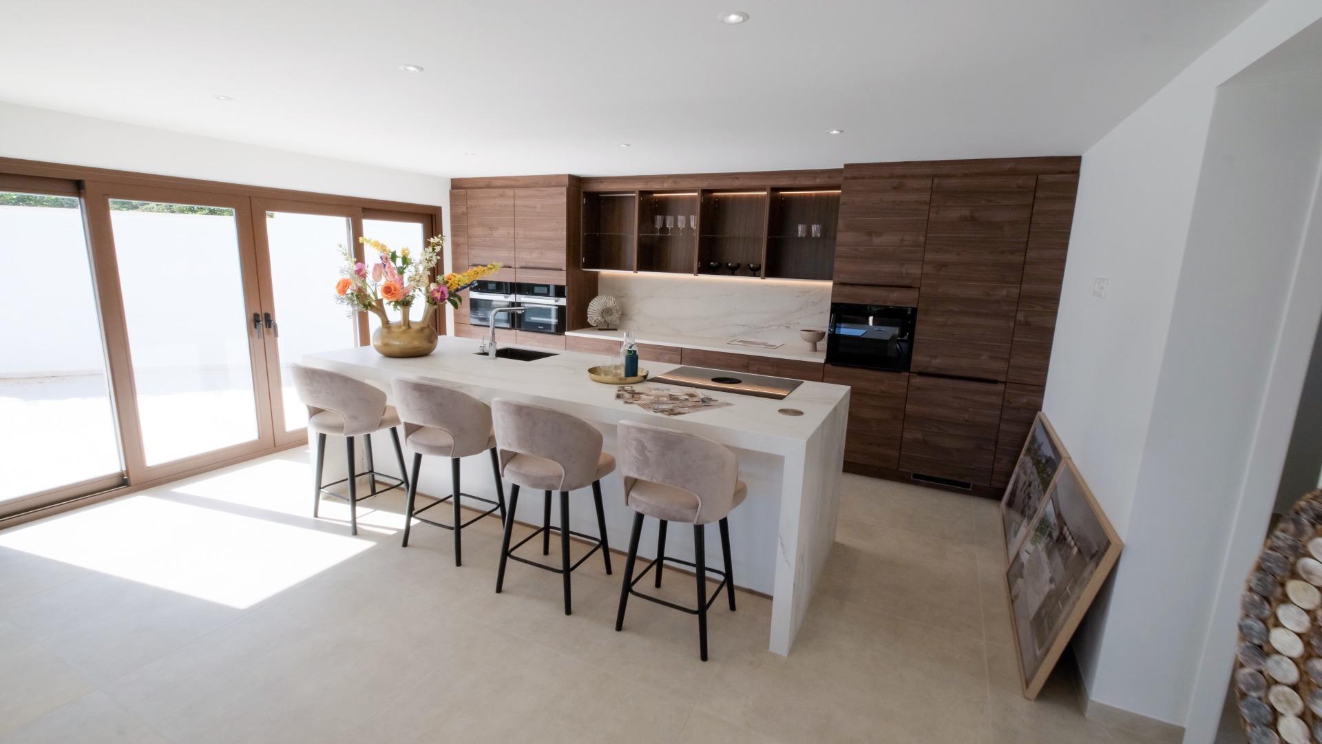 3-9-56 “Stunning Villa with scenic views to the sea and valle in Altea”