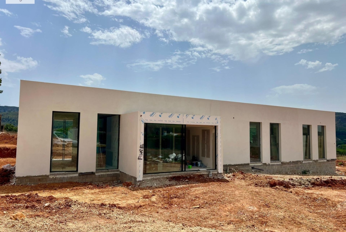 EXCLUSIVA VILLA DE OBRA NUEVA
