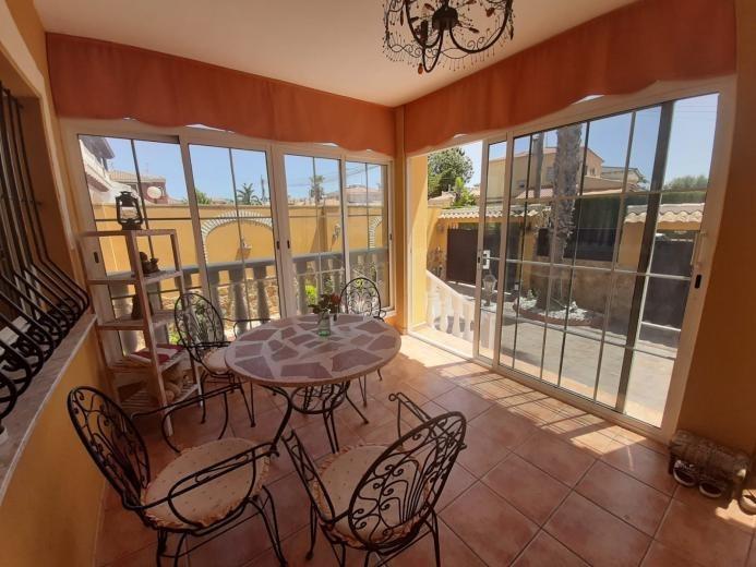 SPECTACULAR VILLA WITH 6 BEDROOMS AND 4 BATHROOMS IN AGUAS NUEVAS