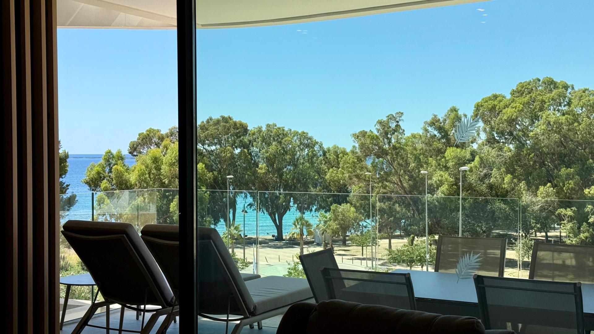 Investment in exclusivity: limited offer by the sea!