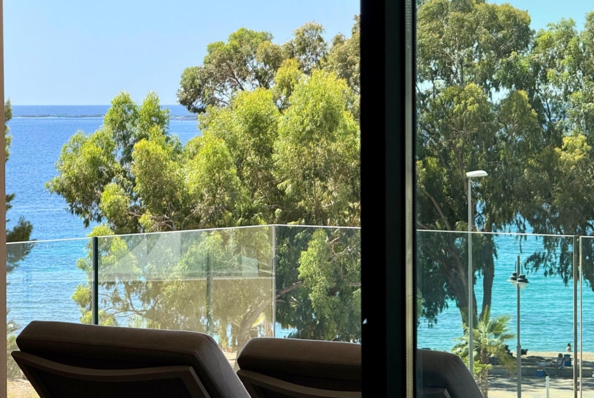 Investment in exclusivity: limited offer by the sea!
