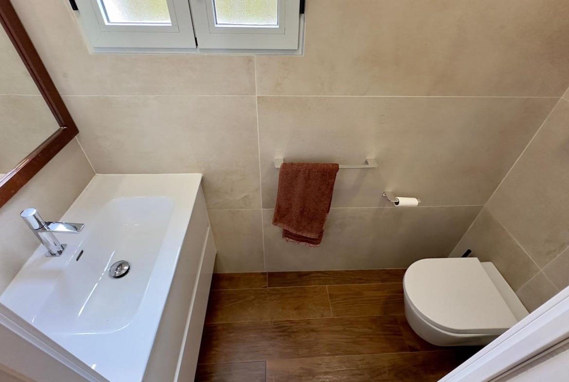 PRECIOSO CHALET ADOSADO EN GOLF BAHIA DE FINESTRAT