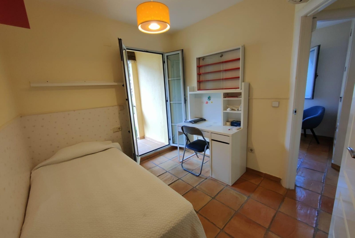 PRECIOSO CHALET ADOSADO EN GOLF BAHIA DE FINESTRAT