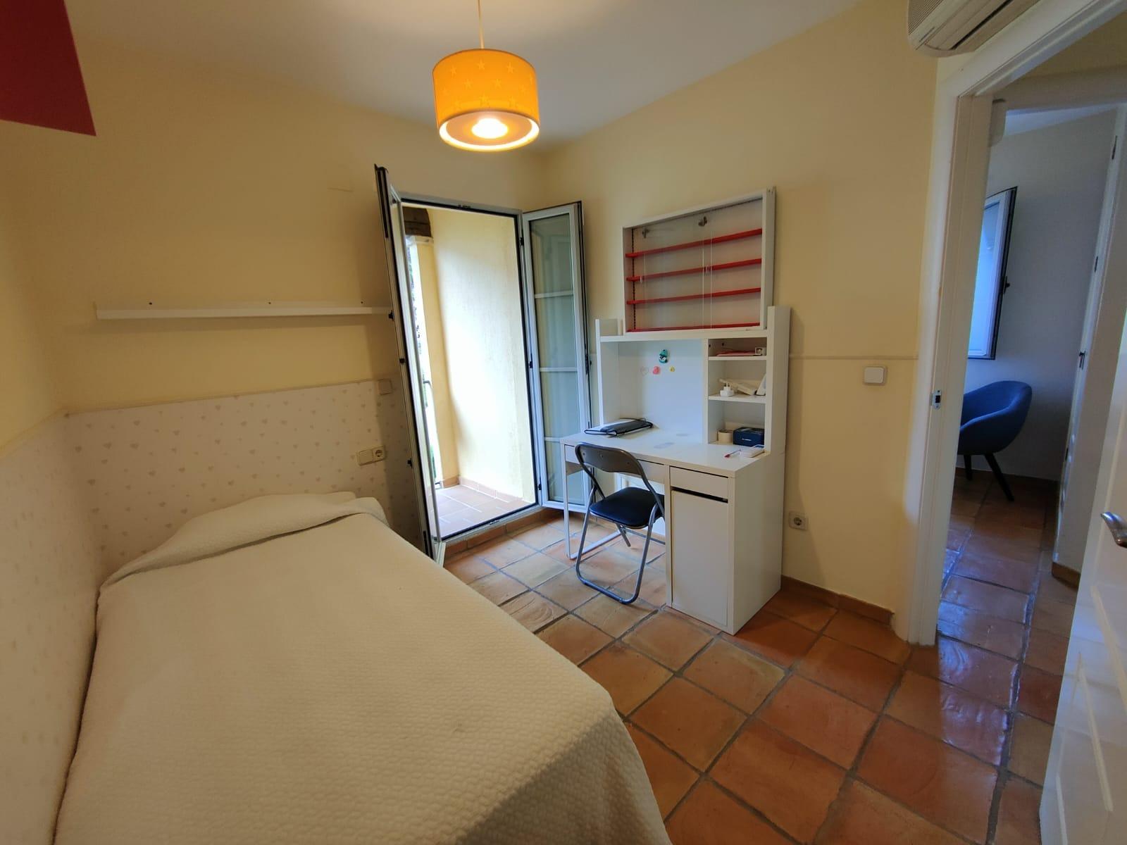 PRECIOSO CHALET ADOSADO EN GOLF BAHIA DE FINESTRAT