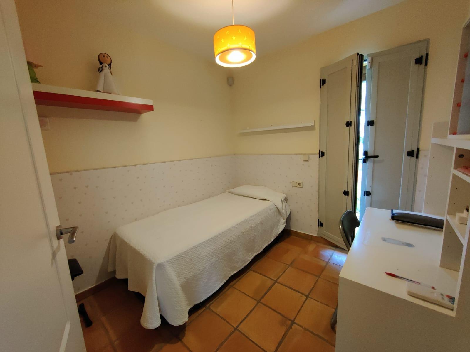 PRECIOSO CHALET ADOSADO EN GOLF BAHIA DE FINESTRAT