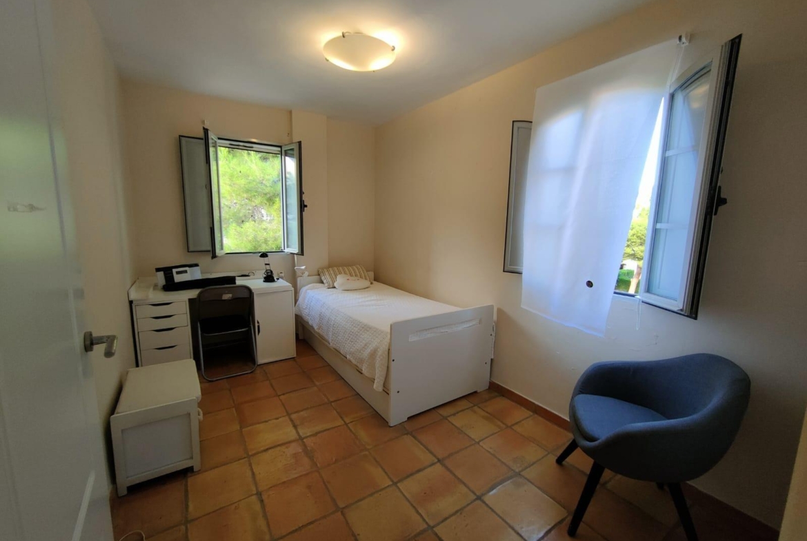 PRECIOSO CHALET ADOSADO EN GOLF BAHIA DE FINESTRAT