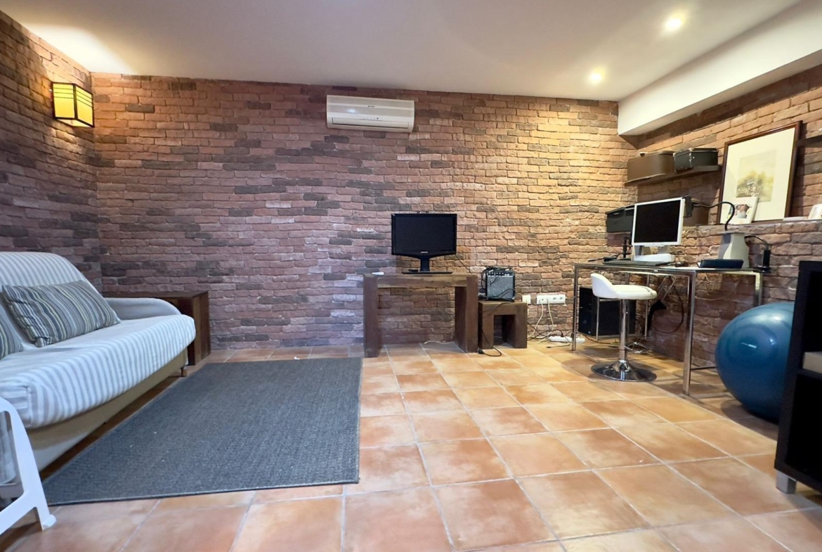 PRECIOSO CHALET ADOSADO EN GOLF BAHIA DE FINESTRAT