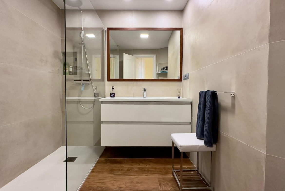 PRECIOSO CHALET ADOSADO EN GOLF BAHIA DE FINESTRAT
