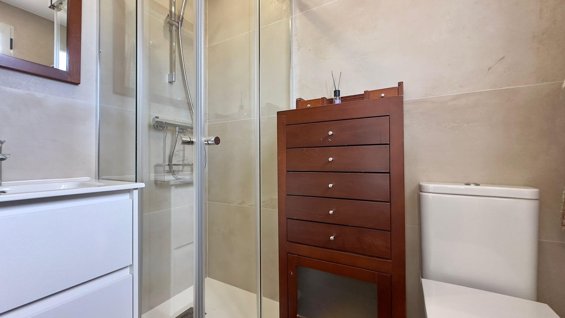 PRECIOSO CHALET ADOSADO EN GOLF BAHIA DE FINESTRAT
