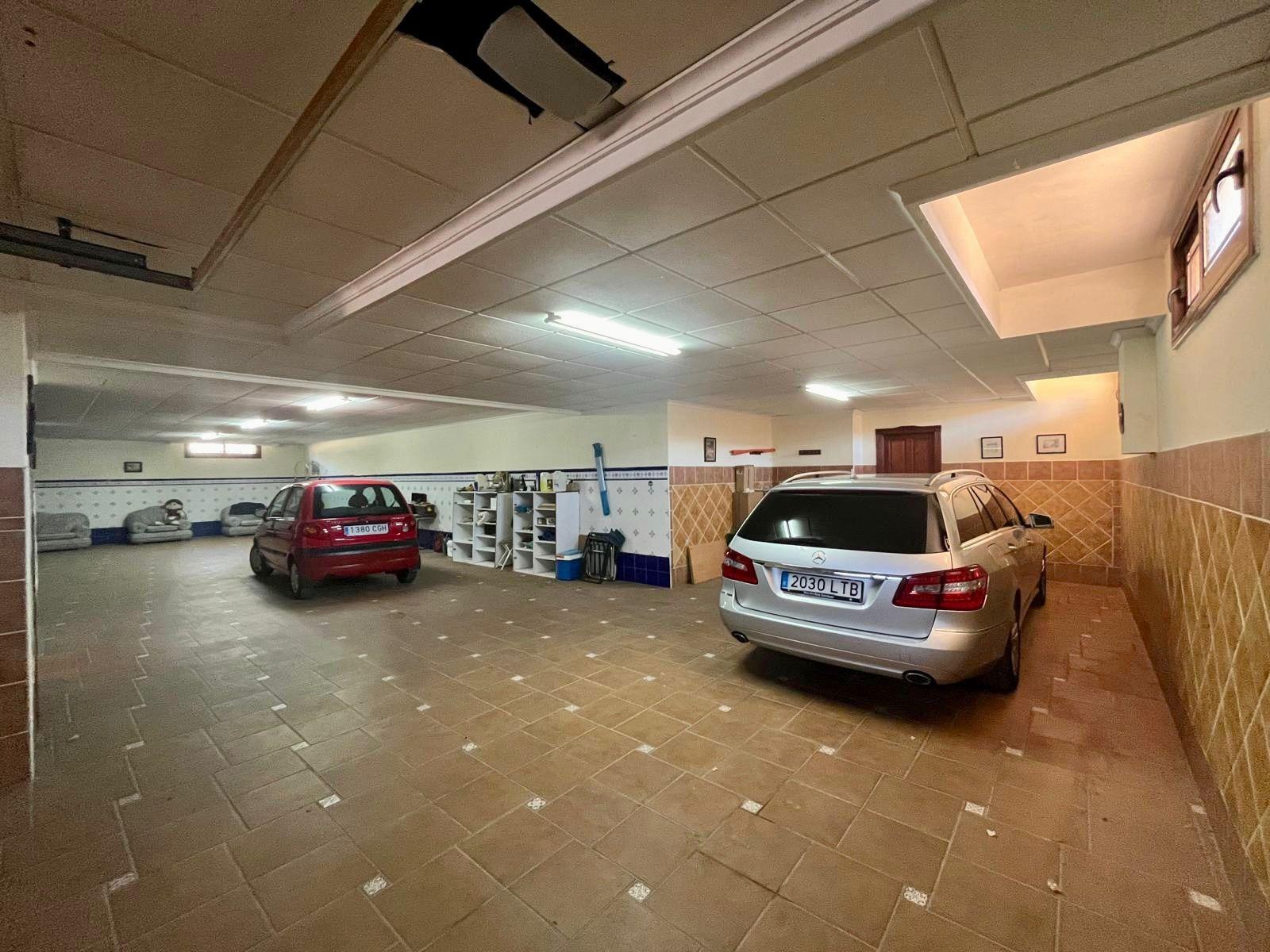 Ontdek Luxe en Rust: Landhuis in Rojales met grote ruimtes en natuur