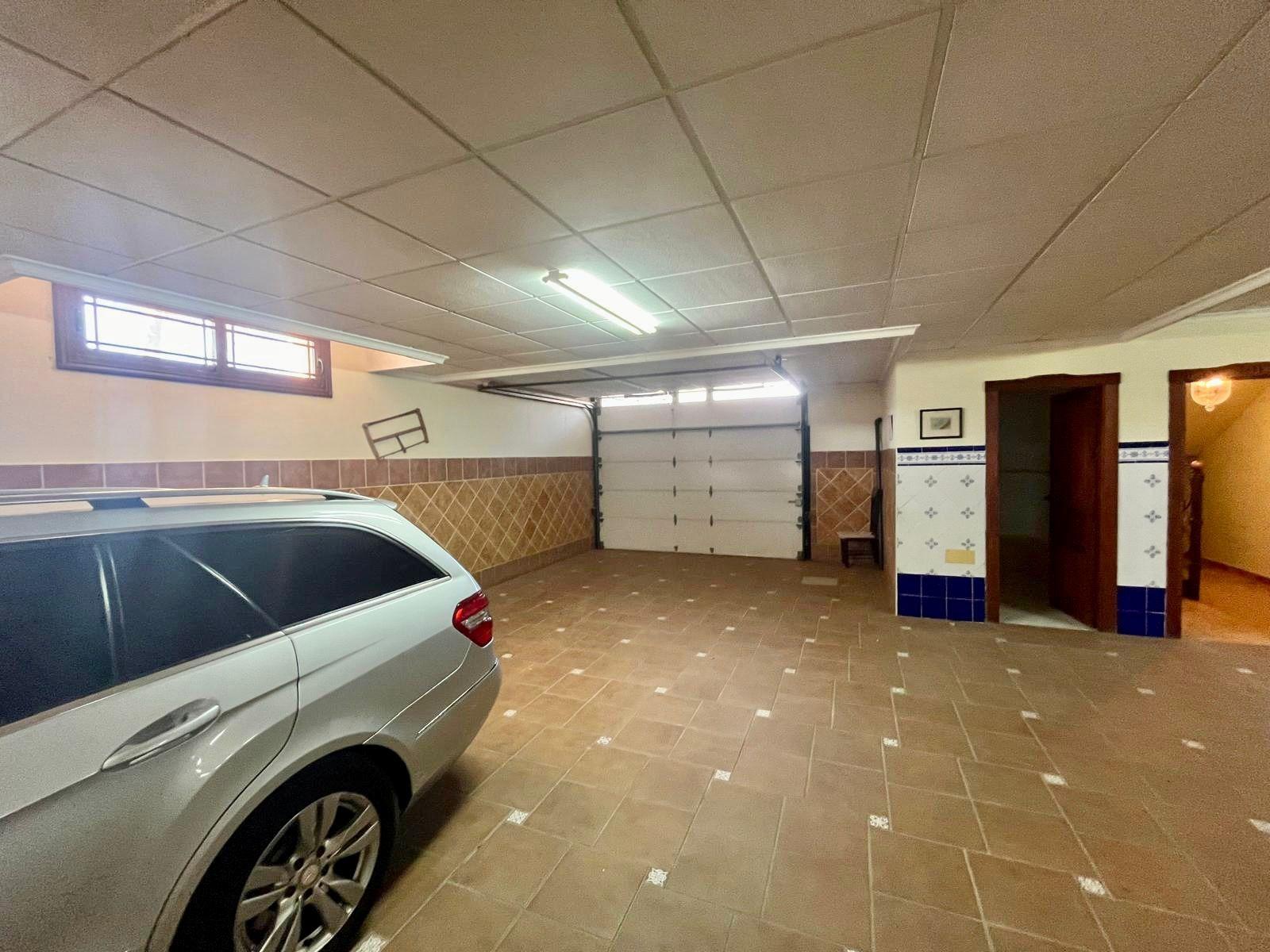 Ontdek Luxe en Rust: Landhuis in Rojales met grote ruimtes en natuur
