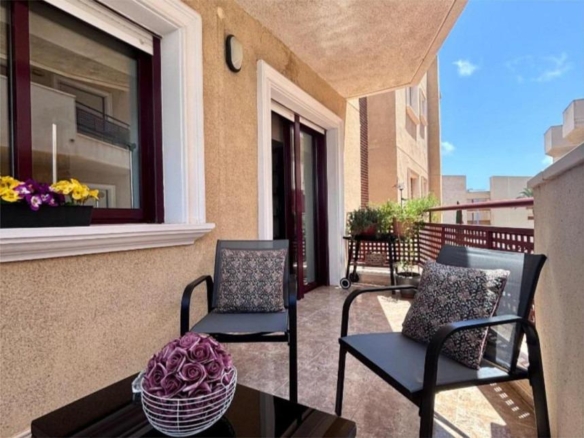 GRAN APARTAMENTO EN AGUA MARINA – CABO ROIG :  2 HAB, 1 BAÑO