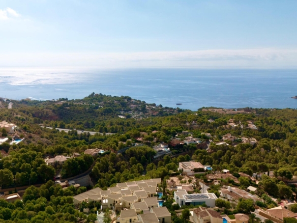 Land for sale in Altea la Vella — your perfect corner on the coast!