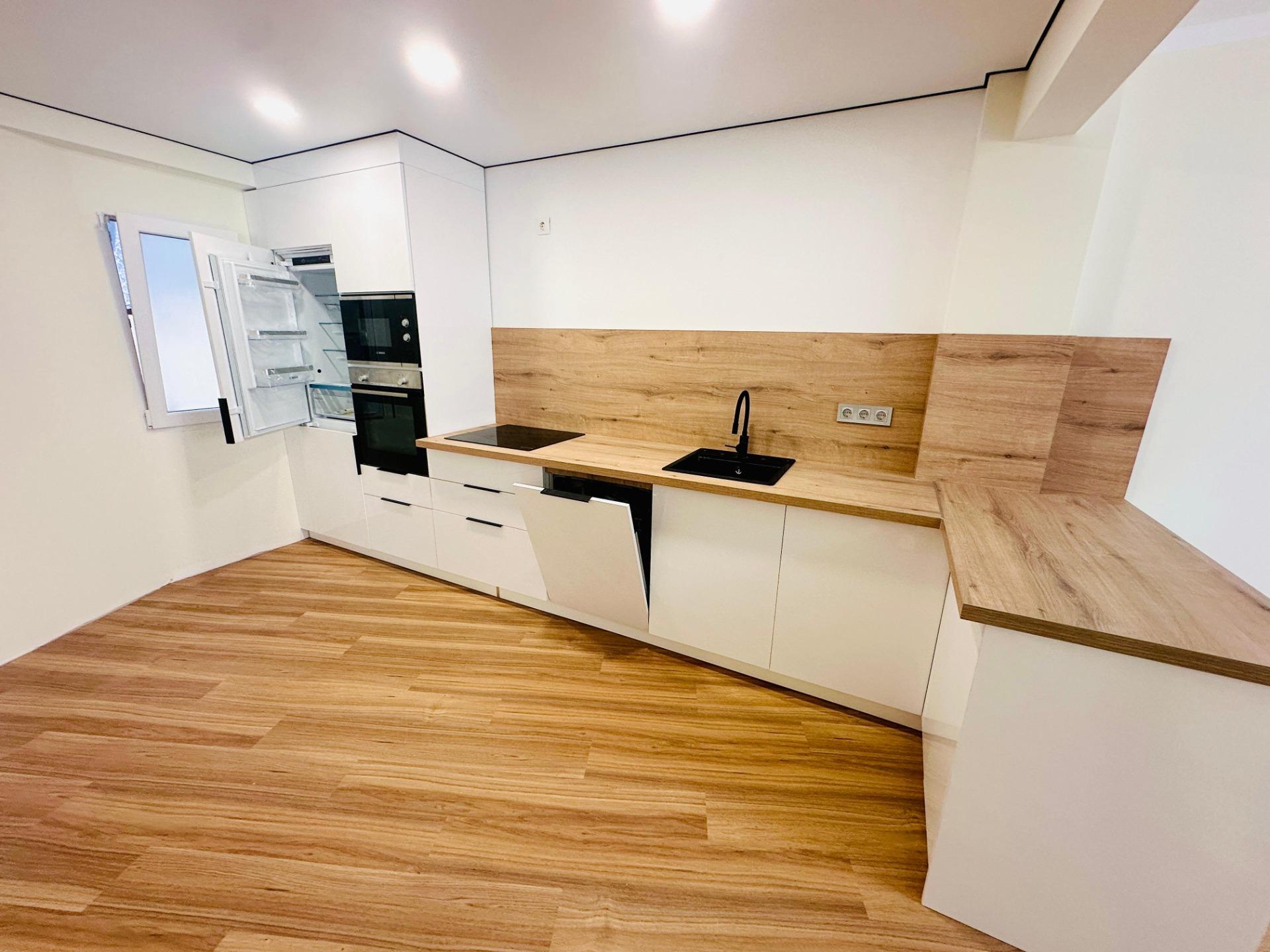 Bright and spacious apartment for sale in Alicante, Campoamor area