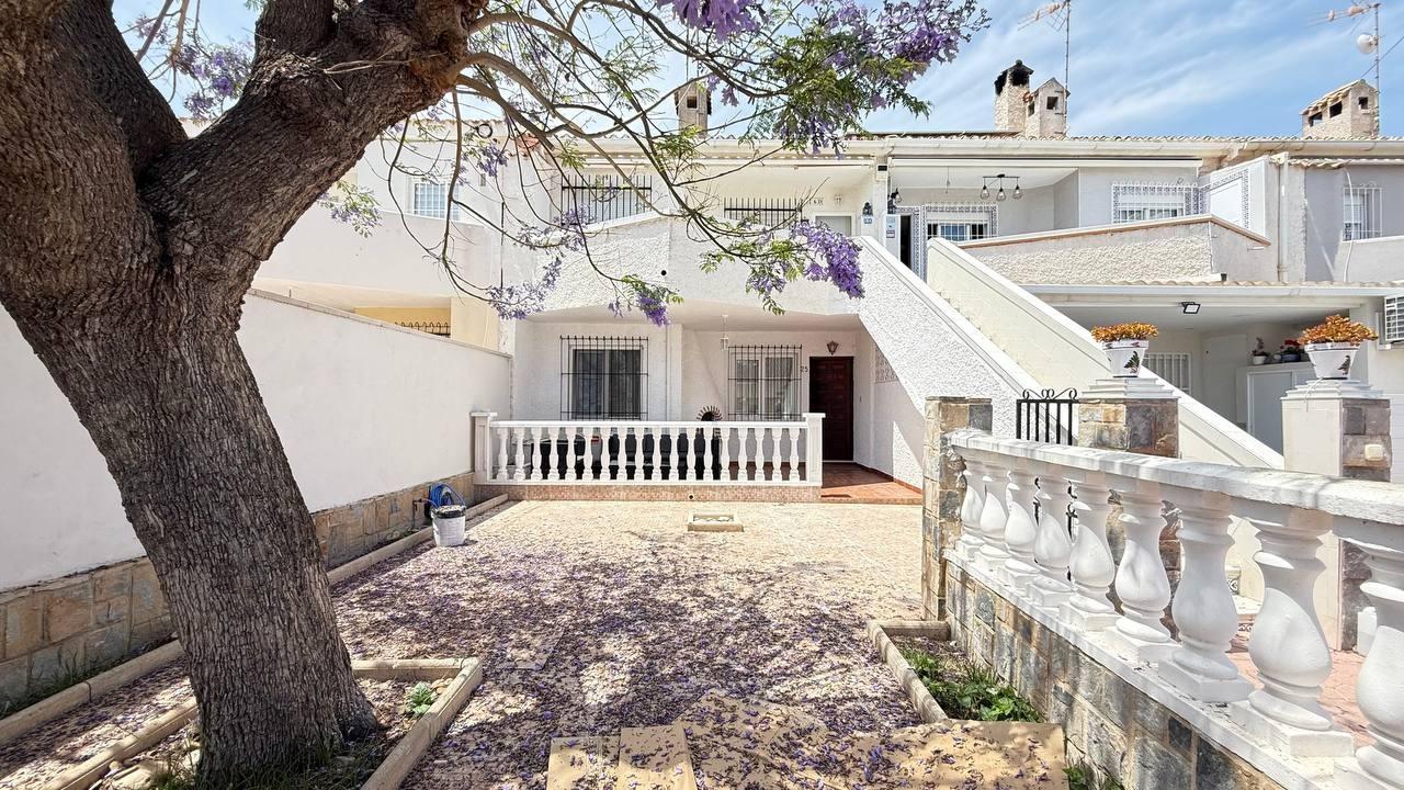 Ground floor bungalow, renovated, with 2 bedrooms and 1 bathroom