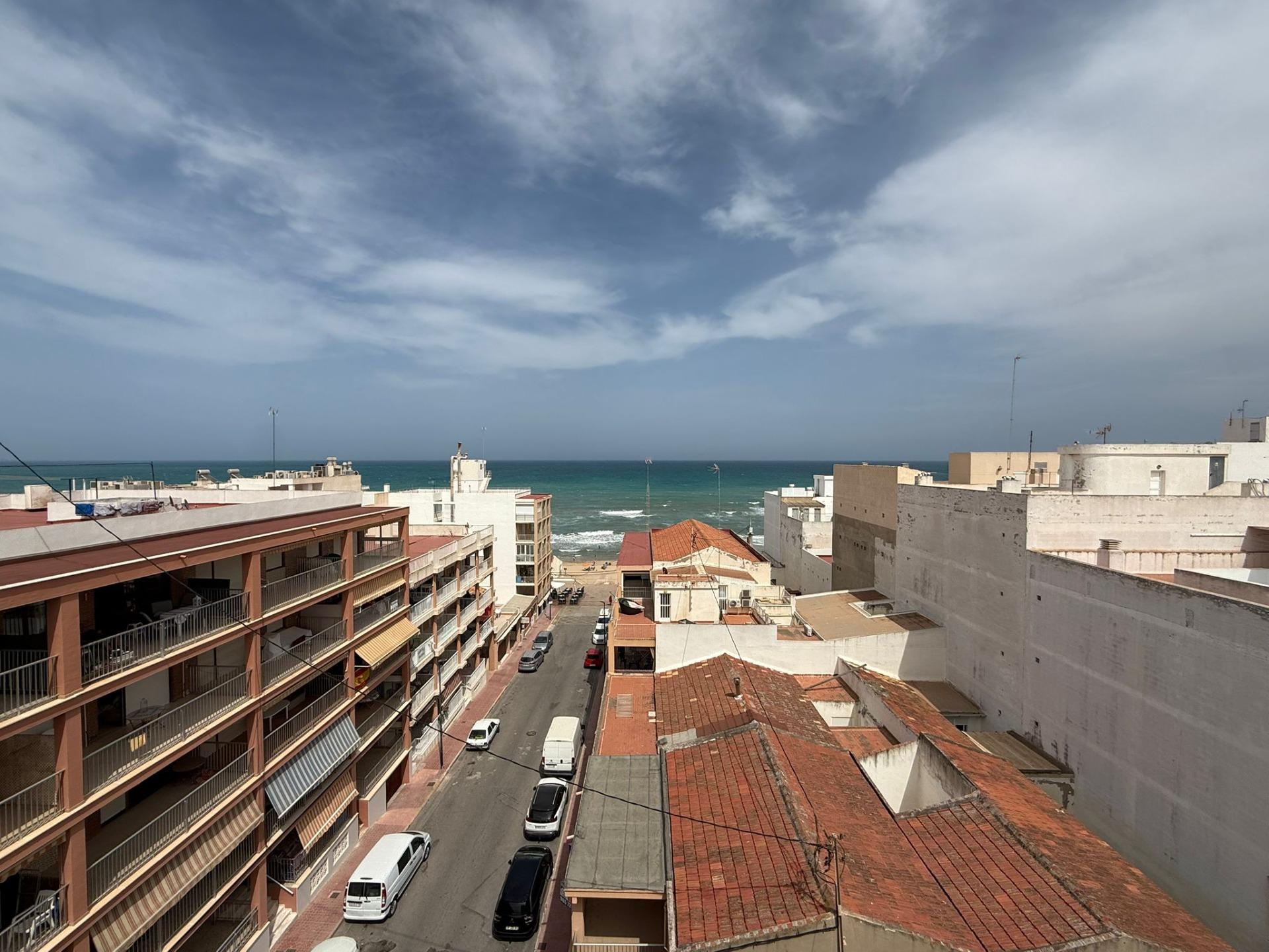 Ideal Home Steps from the Beach with Tourist License