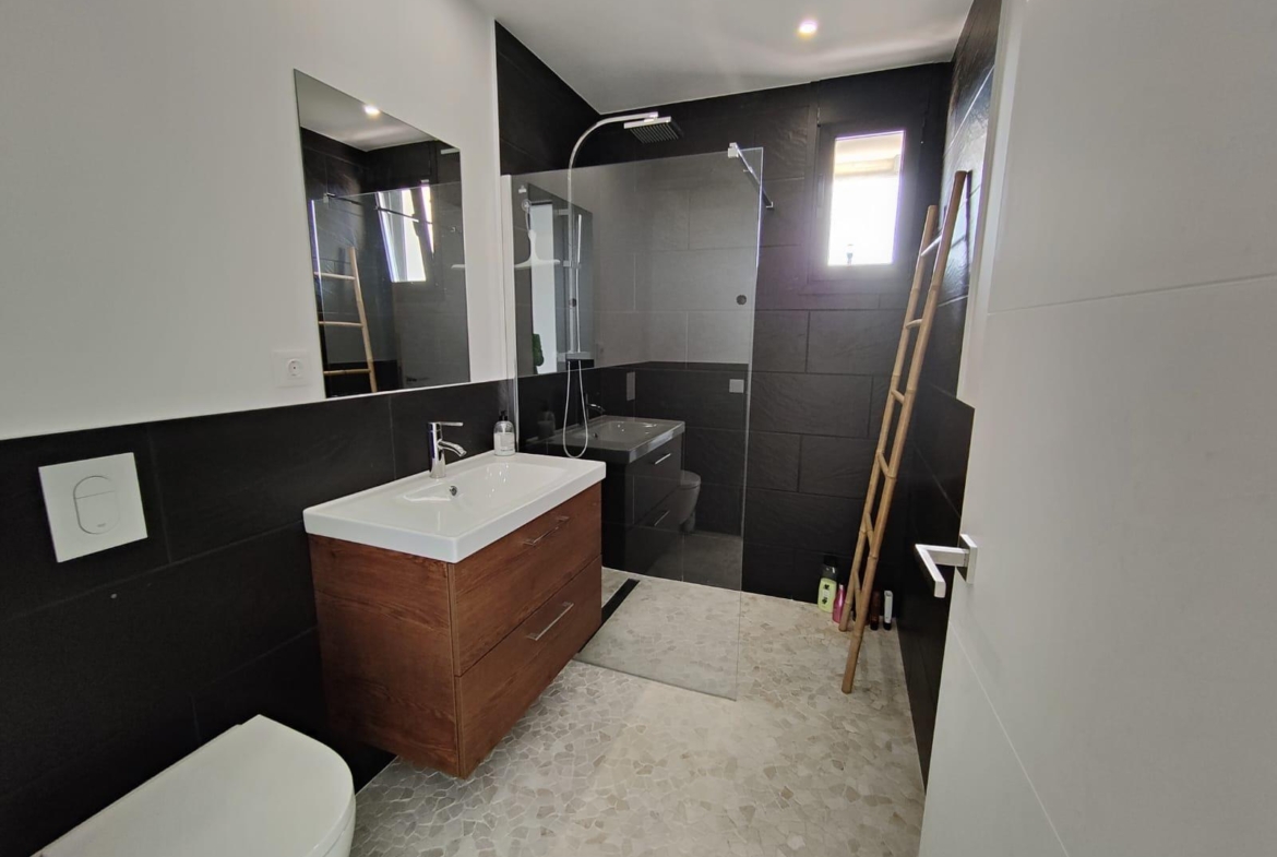 LARGE MODERN VILLA IN FINESTRAT