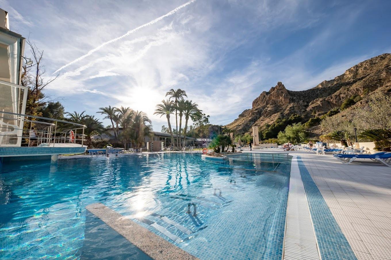 Apartment in Archena with unobstructed views of the spa, garage and storage room. Luxury common areas