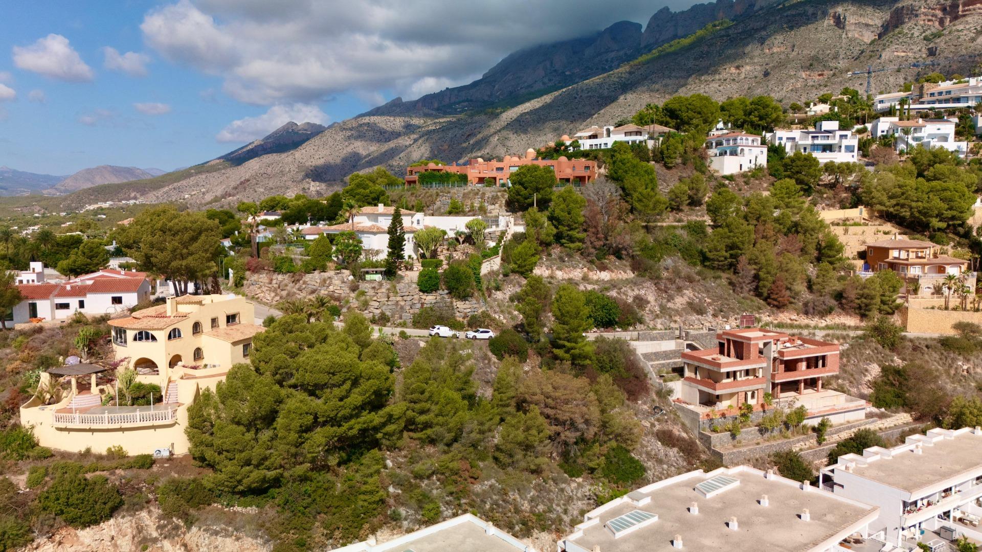 Land for sale in Altea la Vella — your perfect corner on the coast!