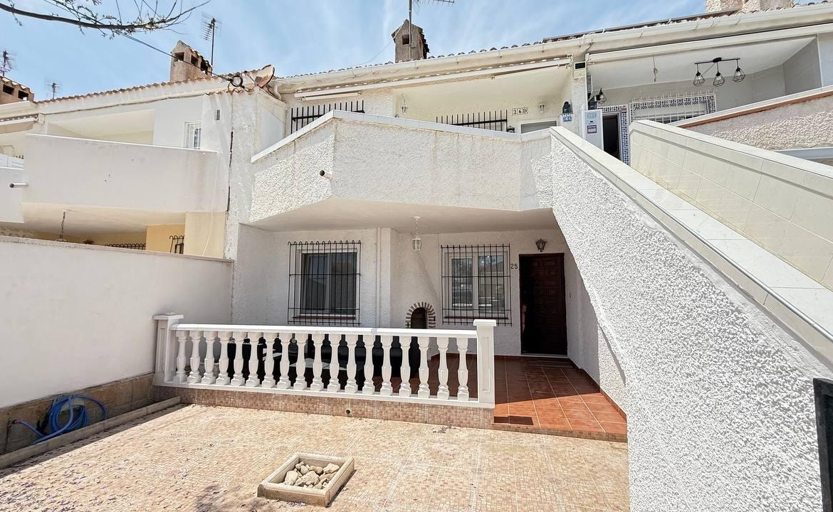 Ground floor bungalow, renovated, with 2 bedrooms and 1 bathroom