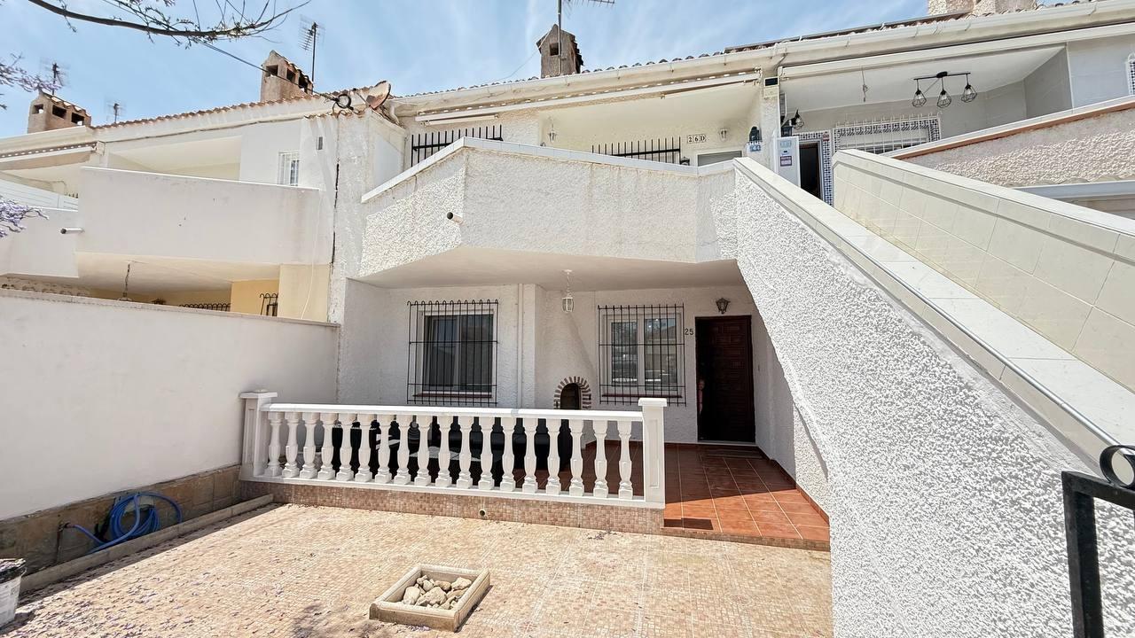 Ground floor bungalow, renovated, with 2 bedrooms and 1 bathroom