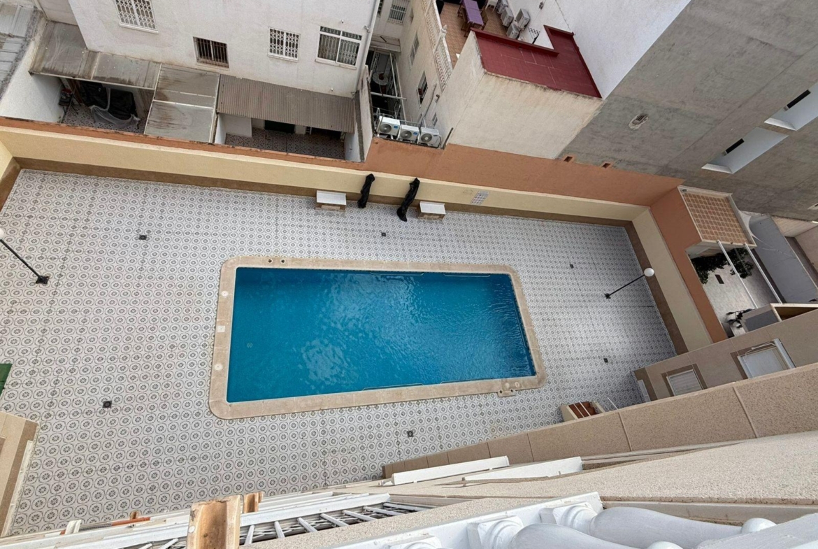 APARTAMENTO  RENOVADO  CON PISCINA CERCA DE LA PLAYA DEL CURA 200 M
