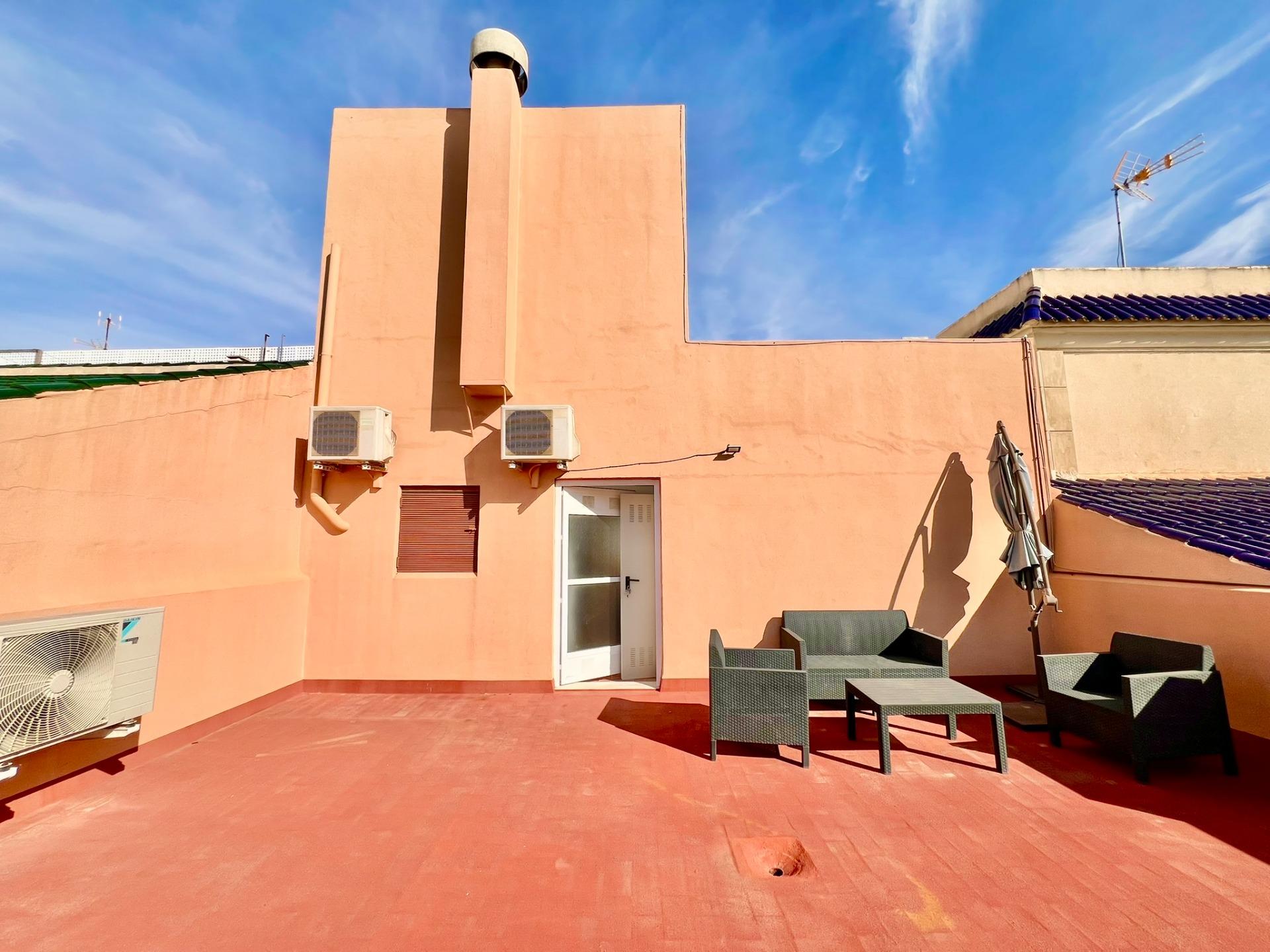 4-100-1 Confort, amplitud y exclusivididad. PISO DE 145m2 EN UBICACIÓN PRIVILEGIADA