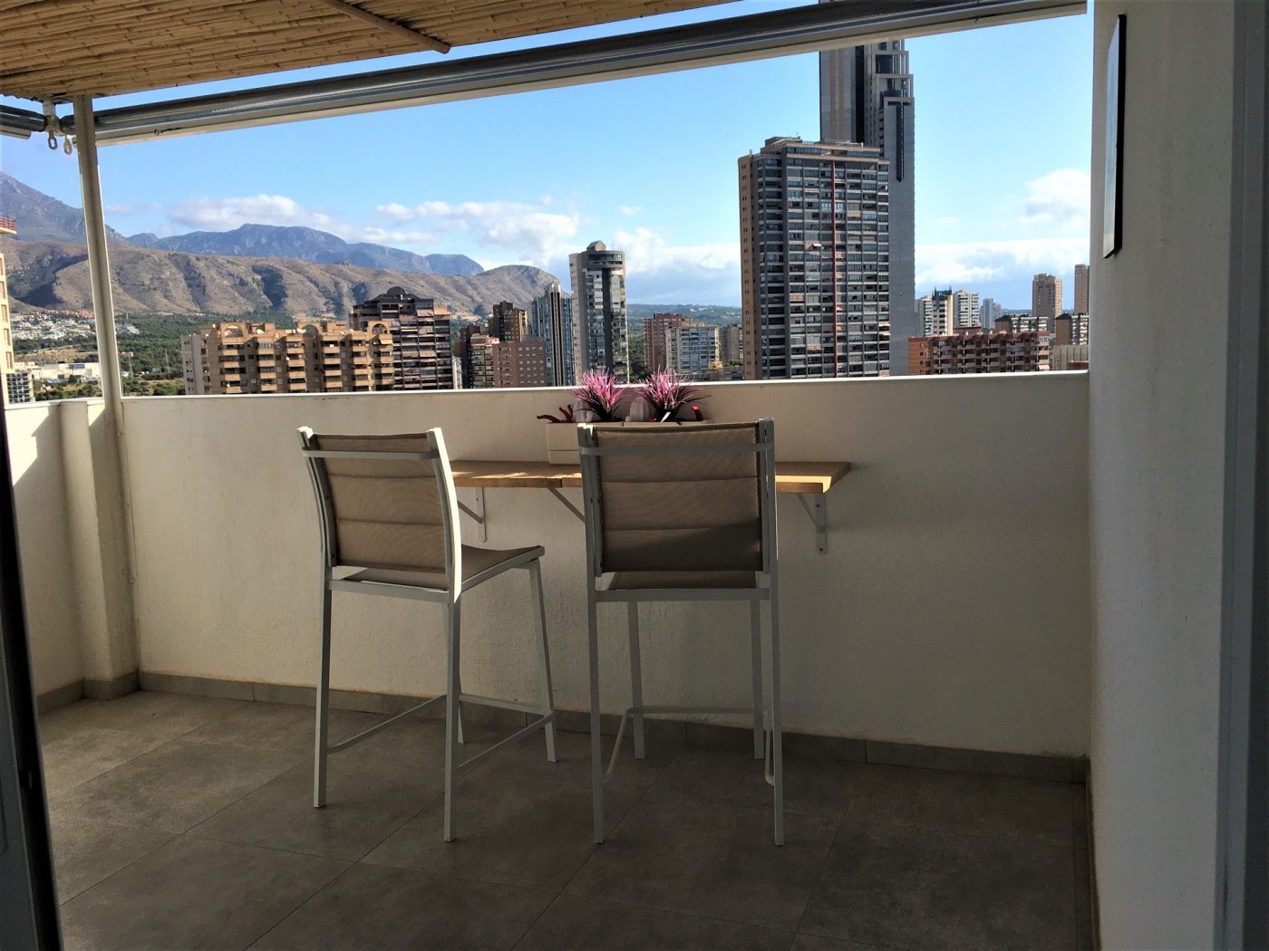 4-11-19 MARVELLOUS PENTHOUSE INBENIDORM IN LA CALA WITH SEA VIEWS