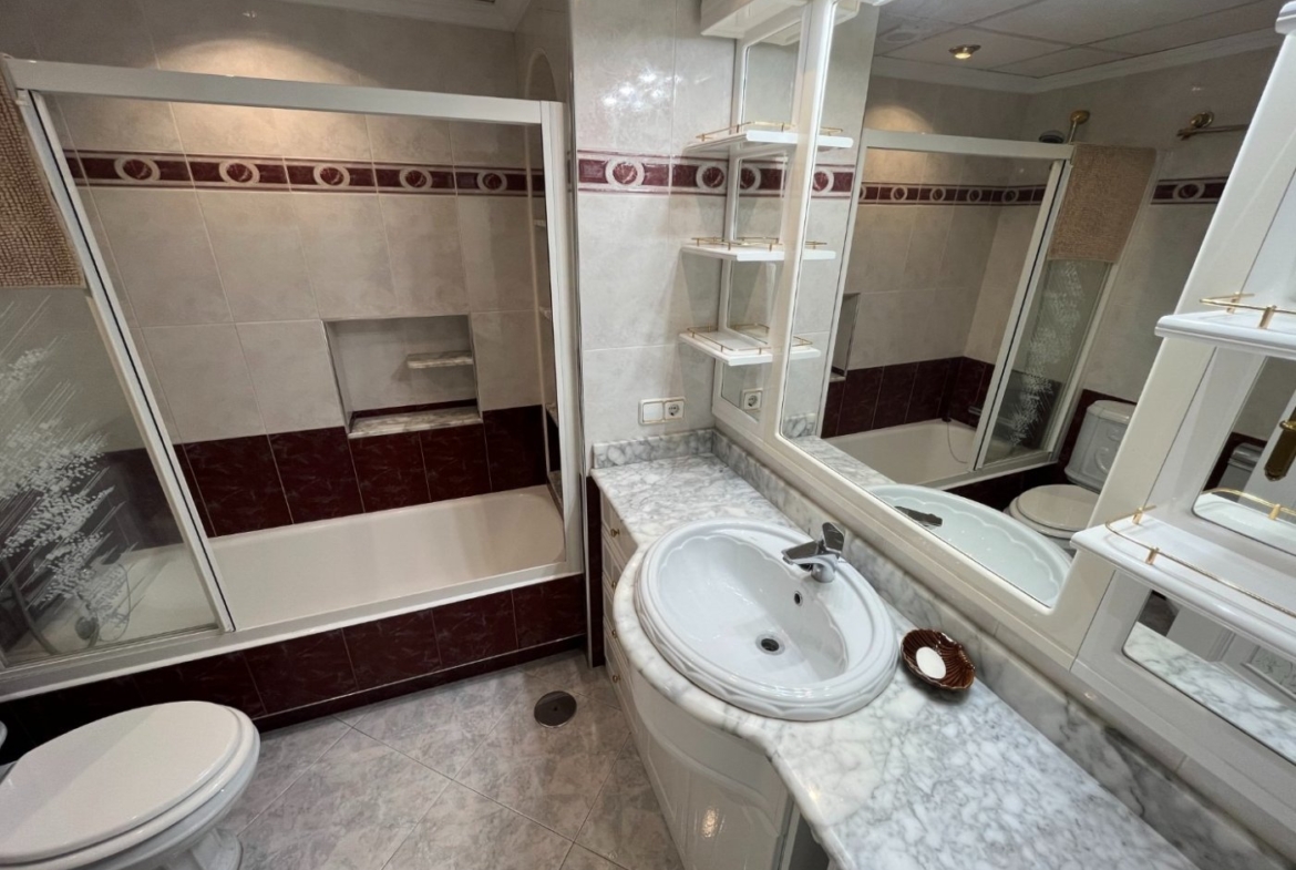 Great apartment with sea views