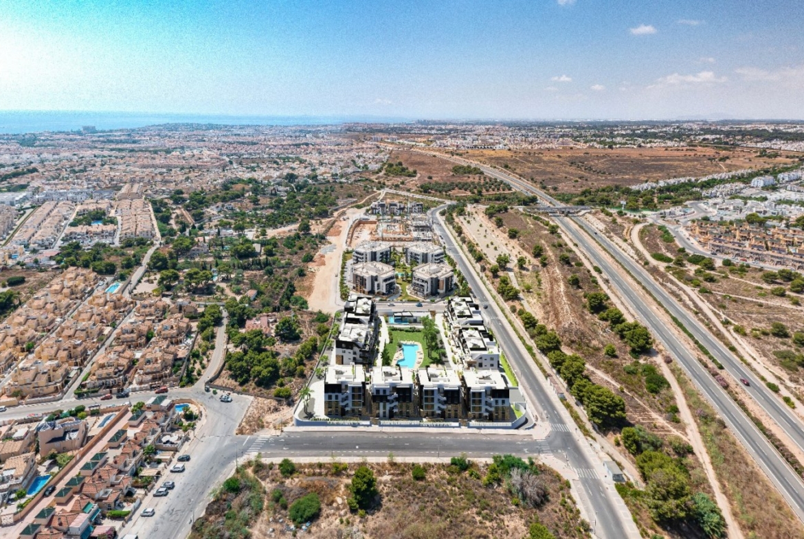 NEW BUILD RESIDENTIAL COMPLEX IN LOS ALTOS