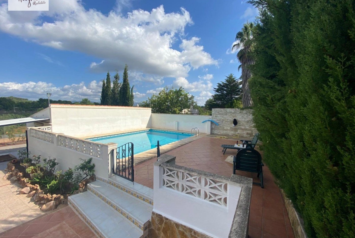 Villa for sale in Algimia de Alfara