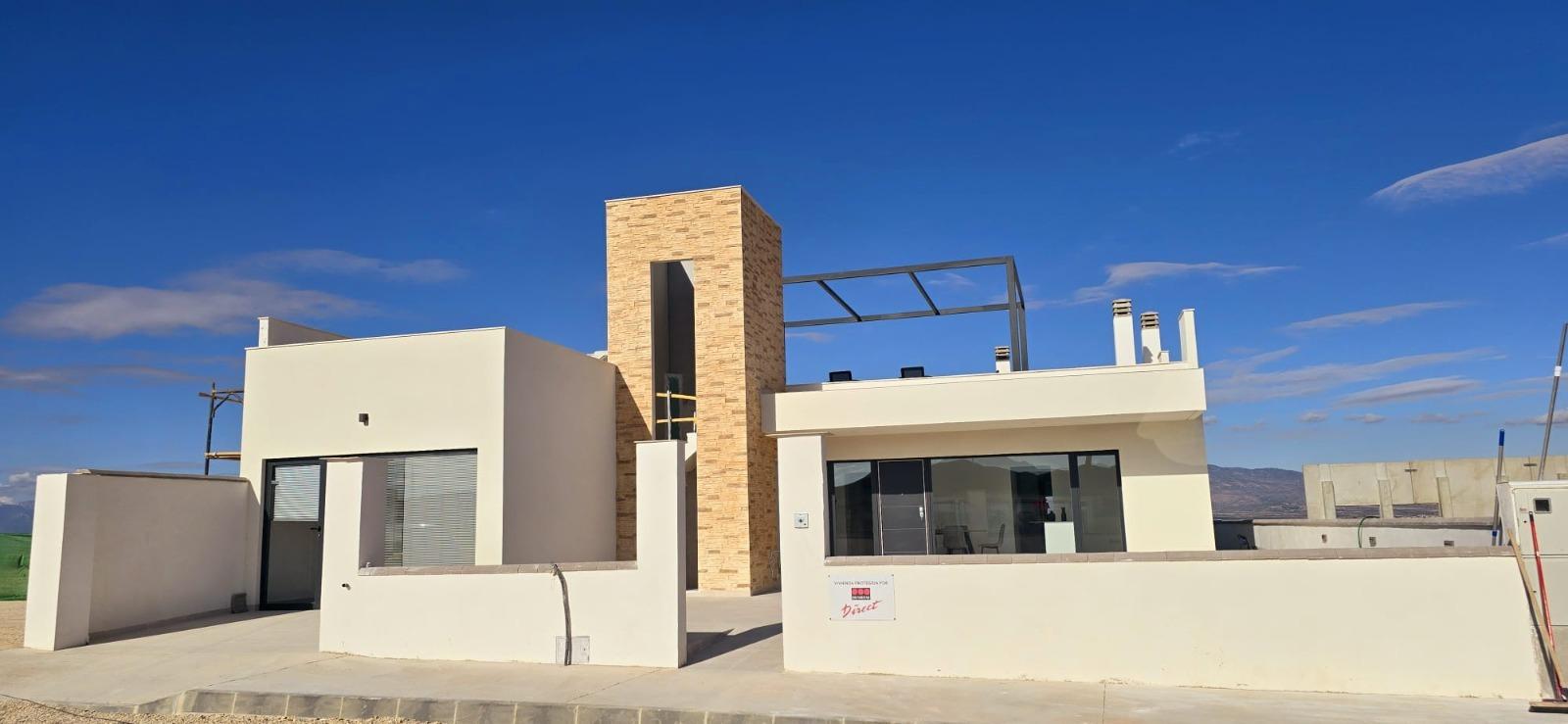 VILLA DE LUJO EN (LA PINILLA) MURCIA. PISCINA. 3 DORM. 4 BAÑOS. PARCELA 300 M2. OPLOSMIDDEL 100 M2.