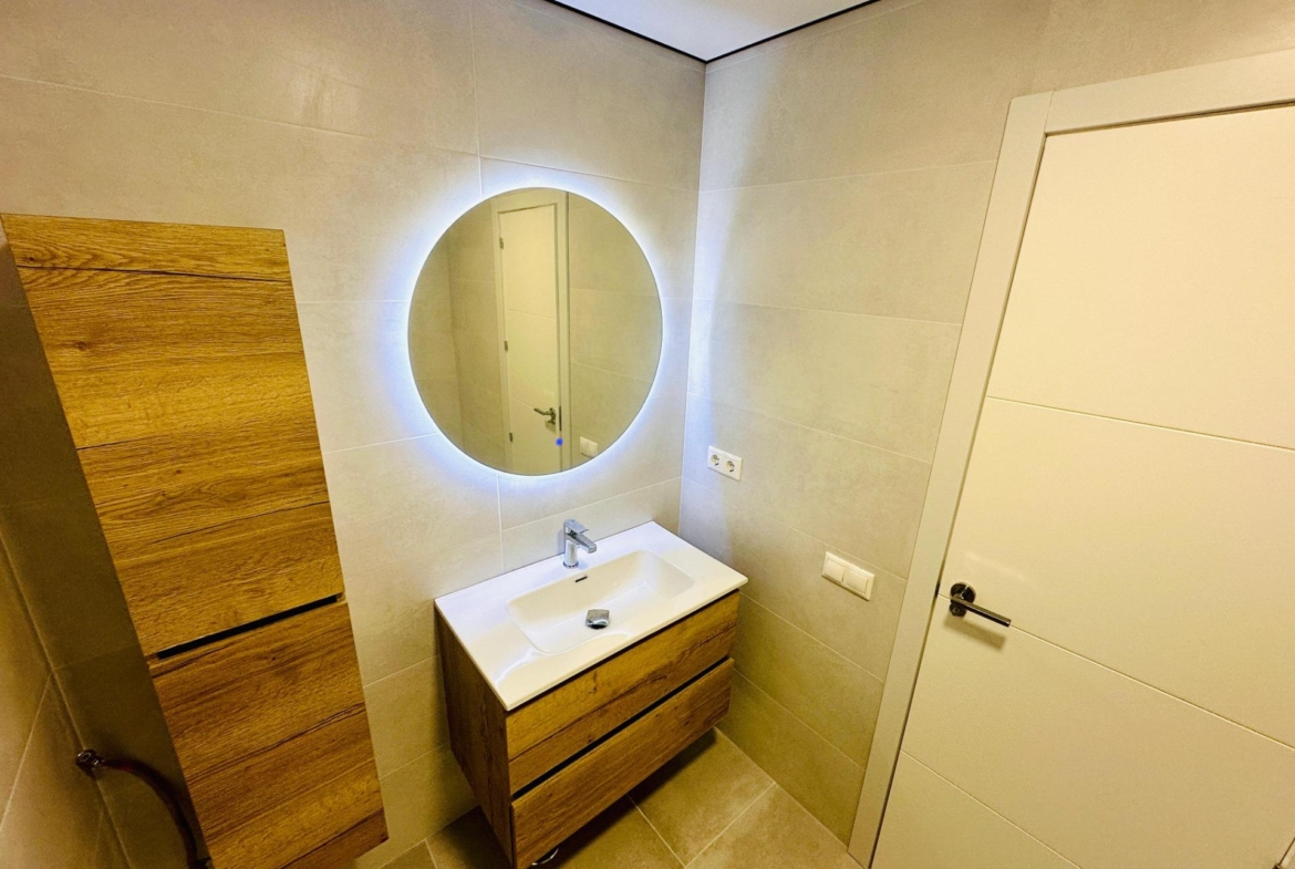 Bright and spacious apartment for sale in Alicante, Campoamor area