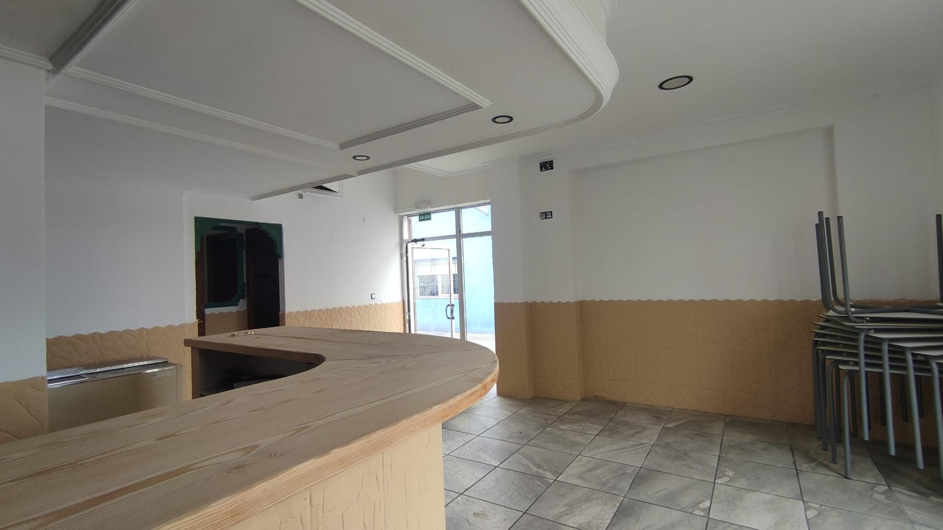 4-11-75 Bar – restaurant with licence in San Gabriel Alicante