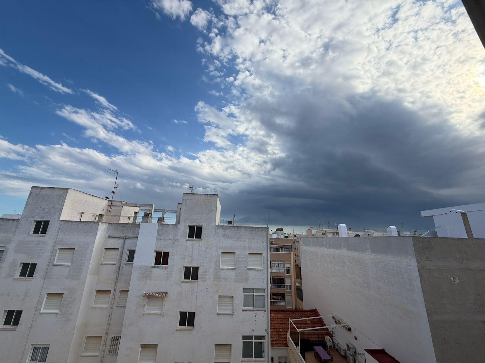 APARTAMENTO  RENOVADO  CON PISCINA CERCA DE LA PLAYA DEL CURA 200 M