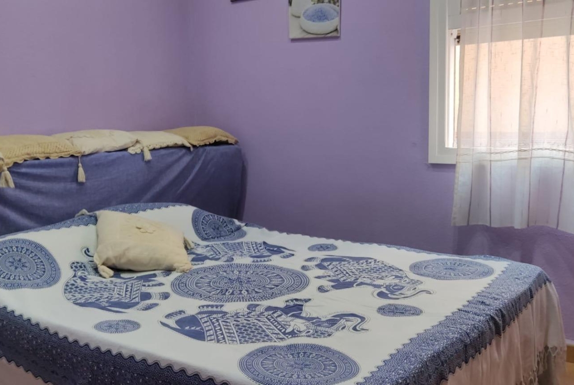House in the Center of Torrevieja: Comfort and Proximity to the Beach with 3 Bedrooms and 2 Bathrooms