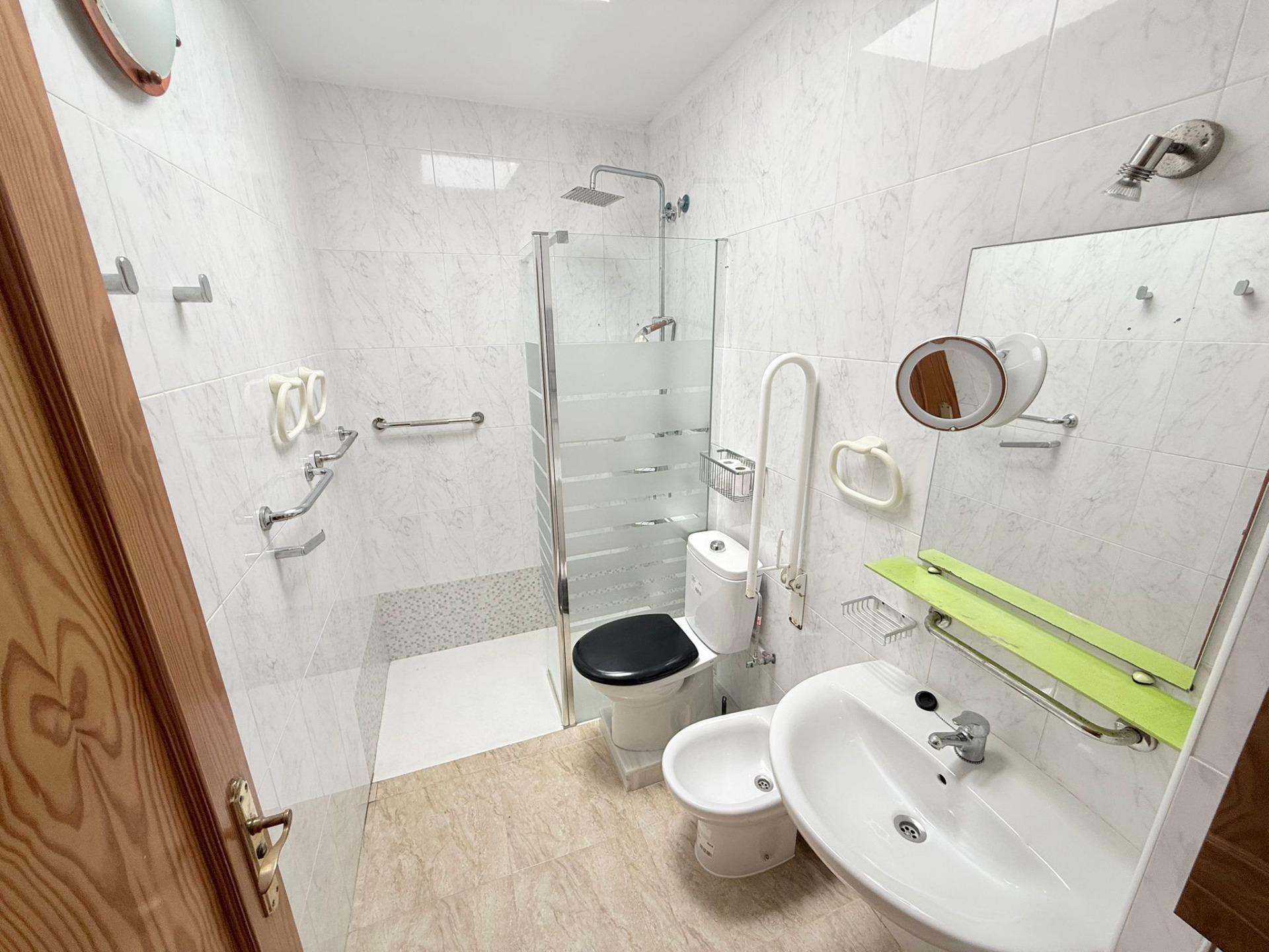 Ideal Home Steps from the Beach with Tourist License