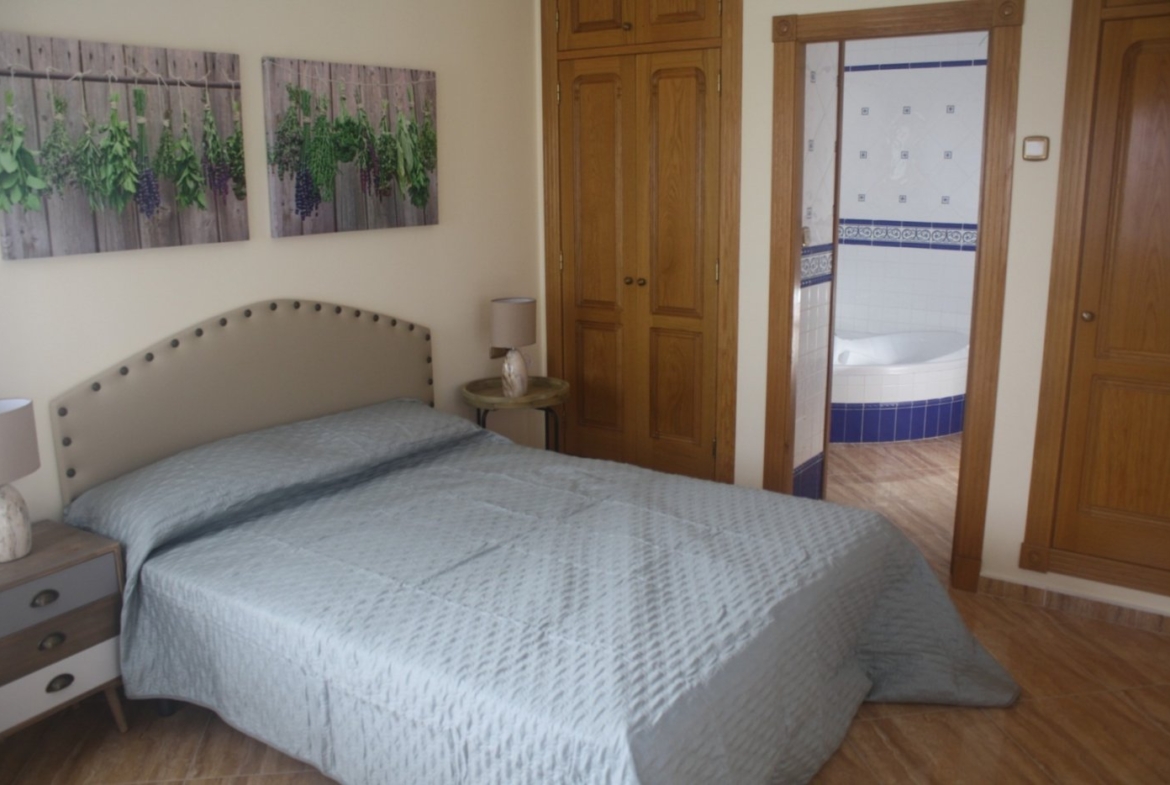 BEAUTIFUL VILLA IN LOS ALTOS, TORREVIEJA
