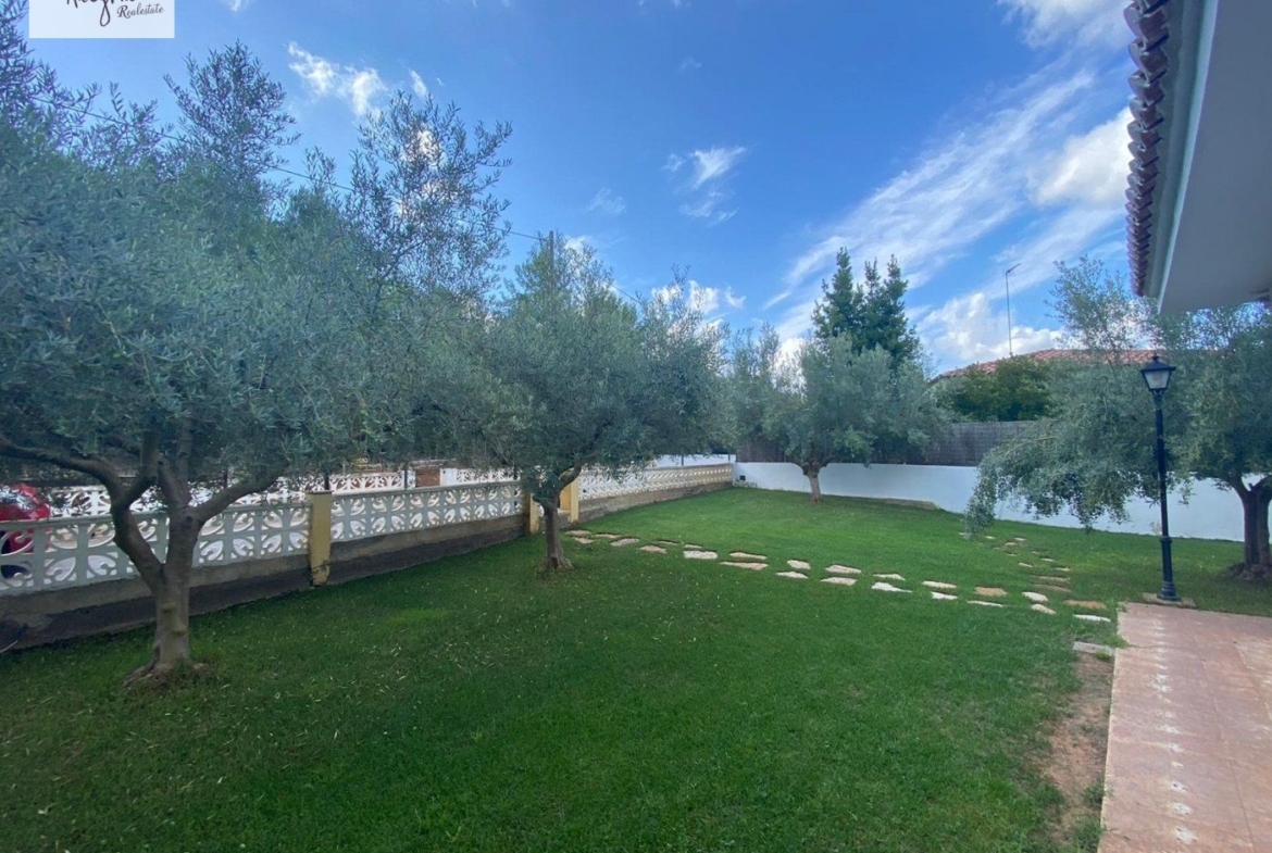 Villa for sale in Algimia de Alfara