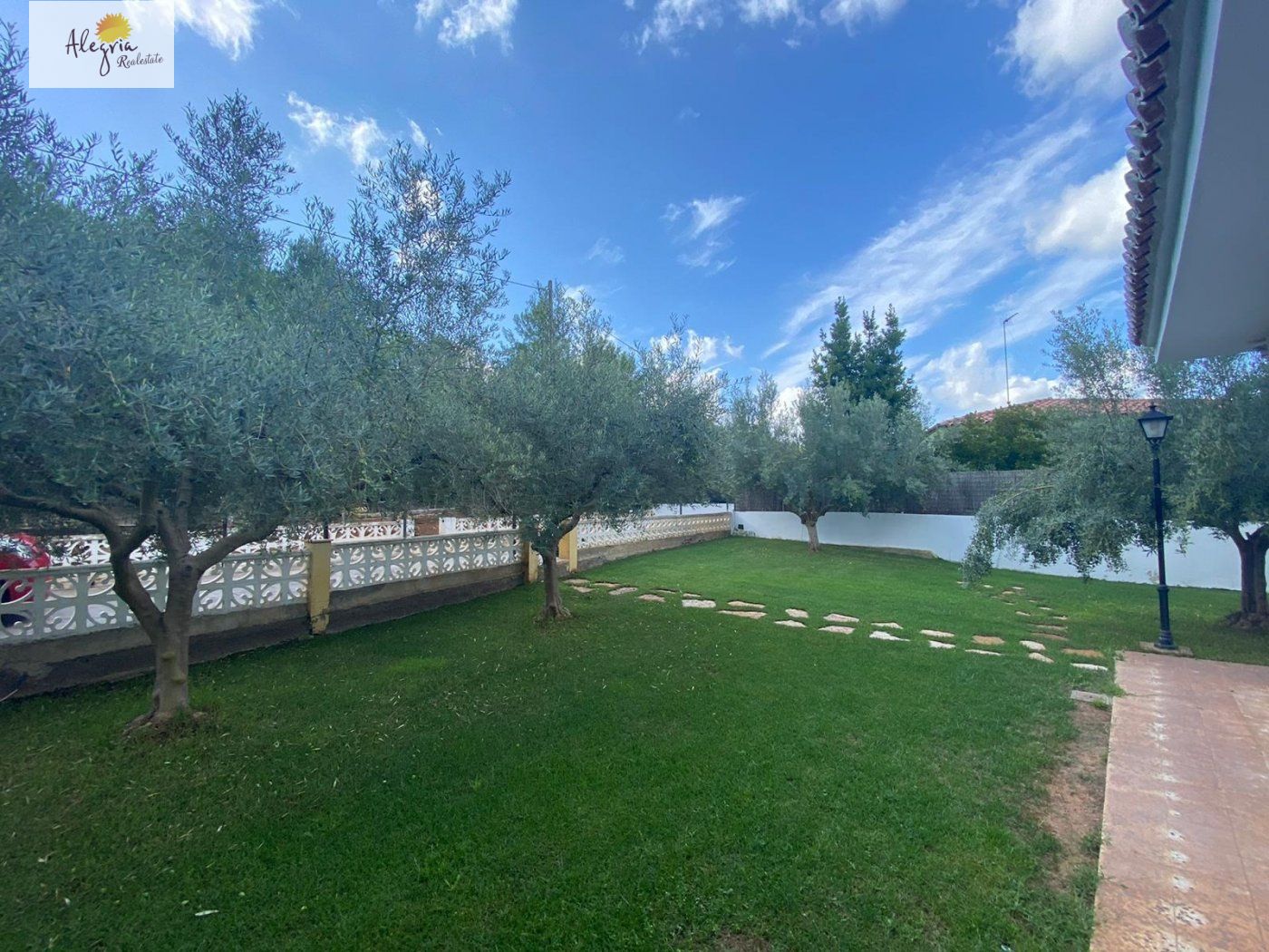 4-12-5 Villa for sale in Algimia de Alfara