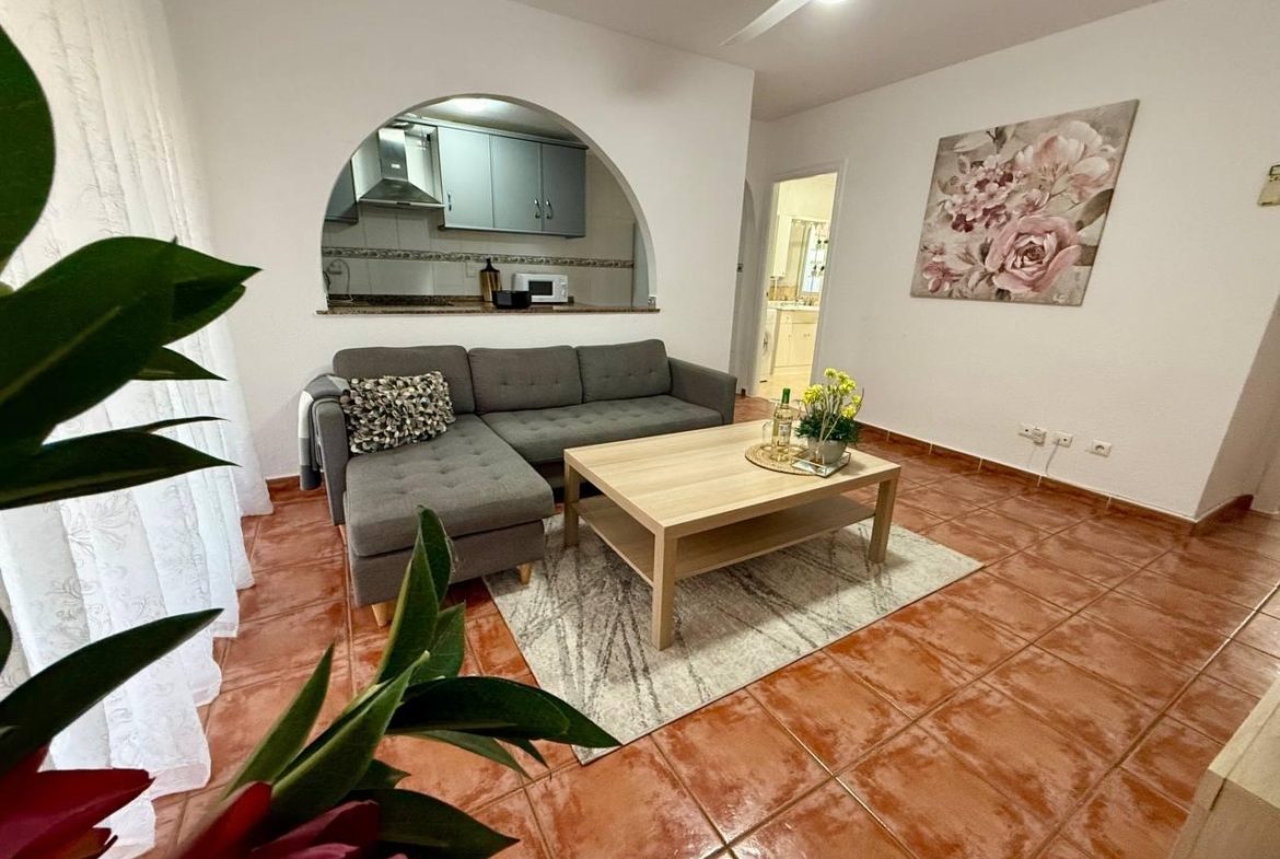 Exclusive apartment with 2 bedrooms and 3 terraces – Ref. A10245