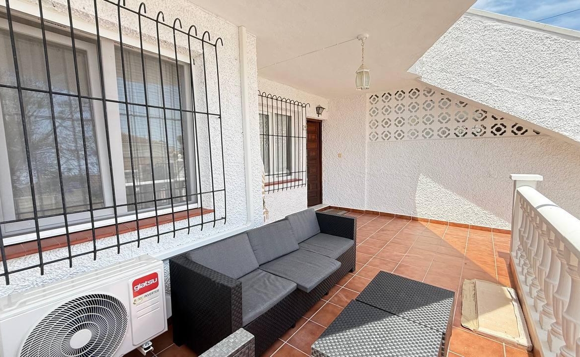 Ground floor bungalow, renovated, with 2 bedrooms and 1 bathroom