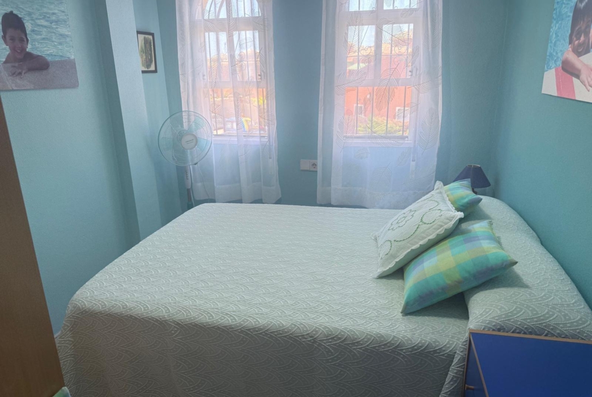 Great High Bungalow in Playa Flamenca: 3 bedrooms, 1 bathroom, 3 storage rooms, pool.